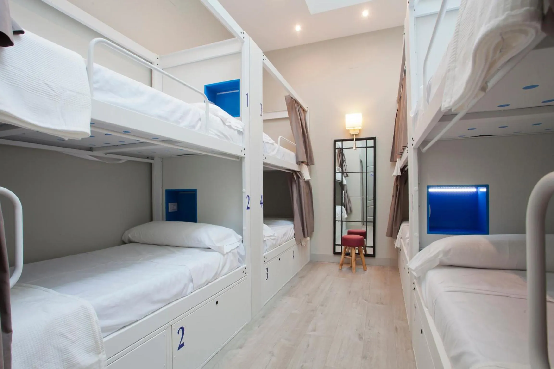 Photo of the whole room, Bed in Malaga Stop Hostel AB