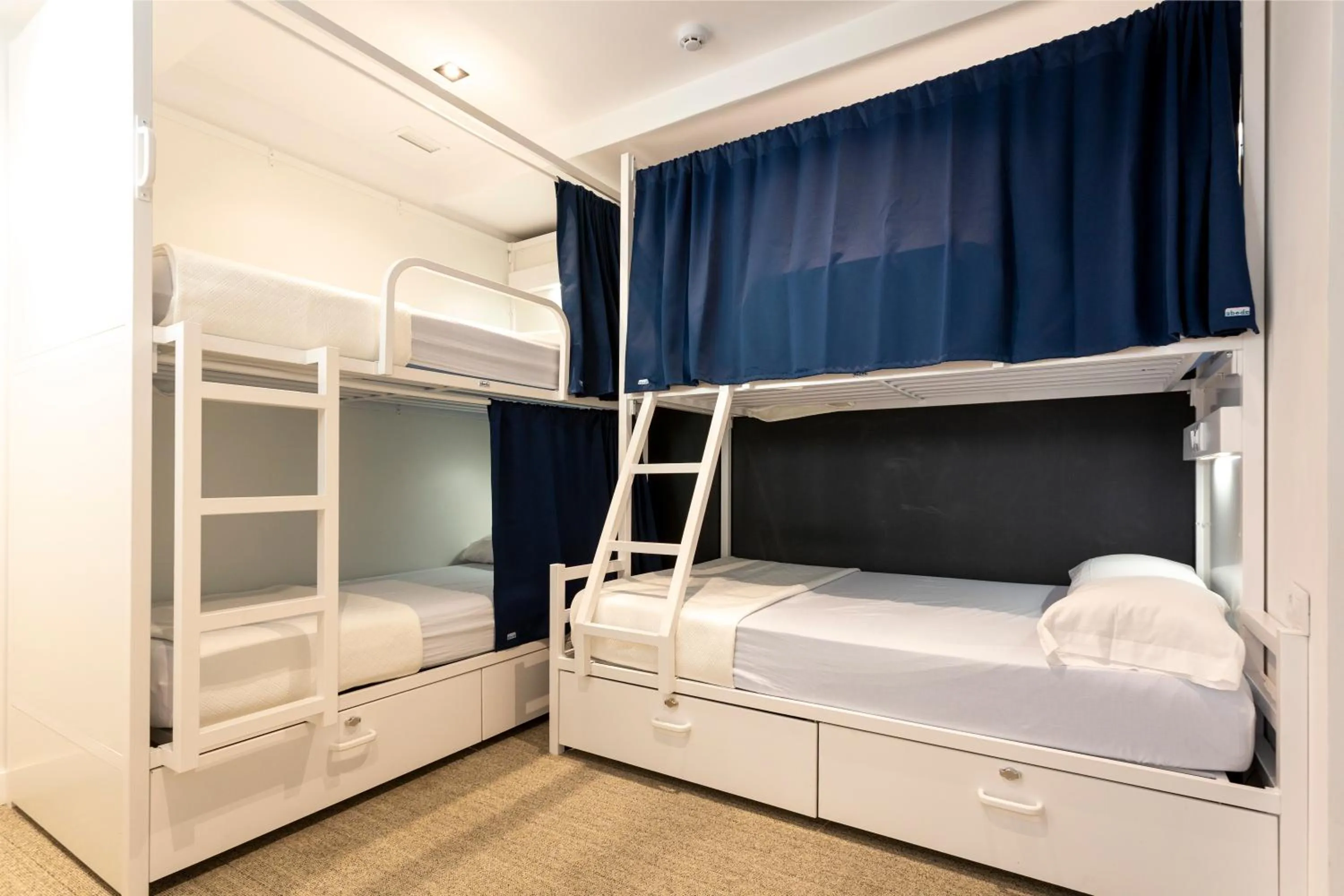 Photo of the whole room, Bed in Malaga Stop Hostel AB