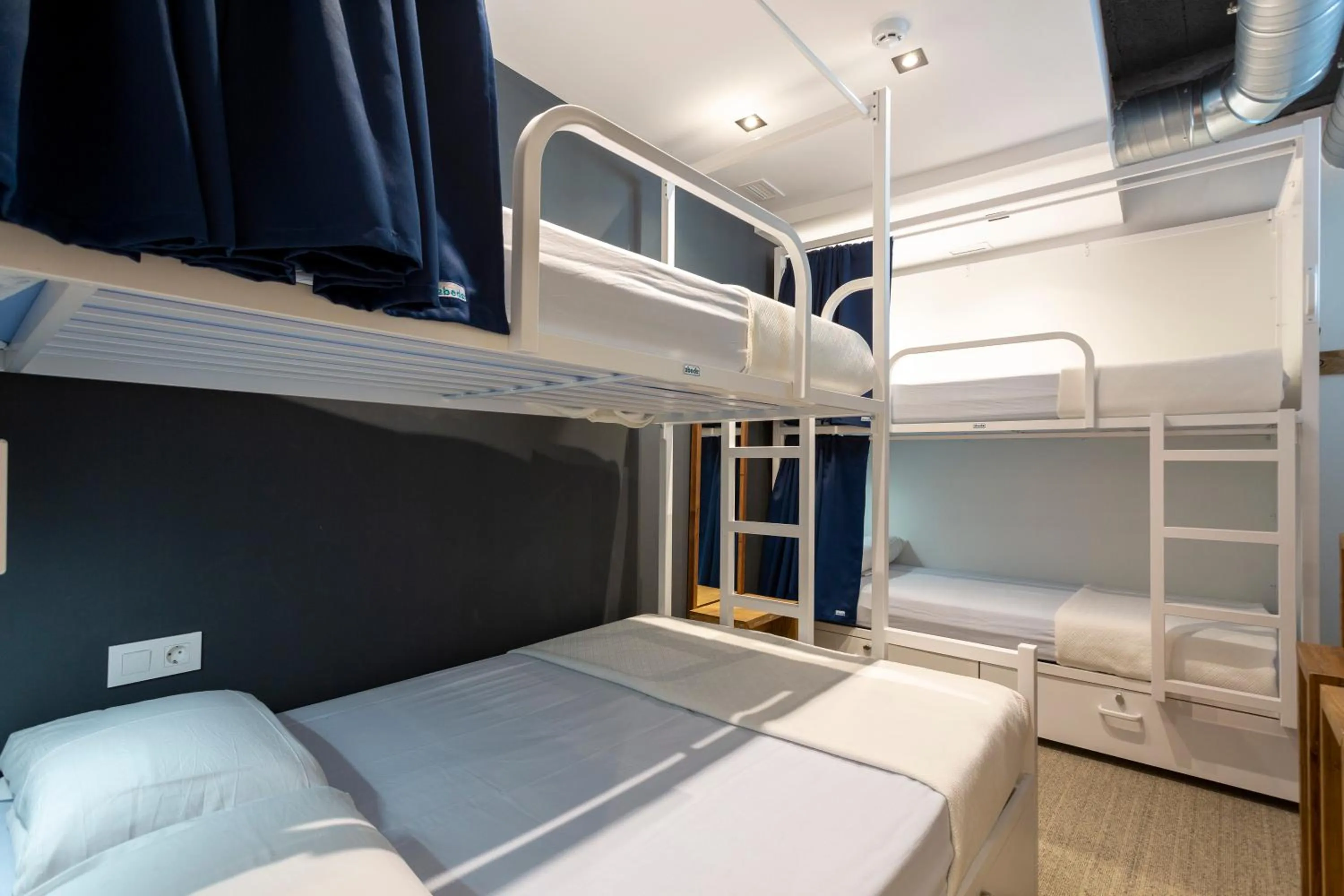 Photo of the whole room, Bed in Malaga Stop Hostel AB