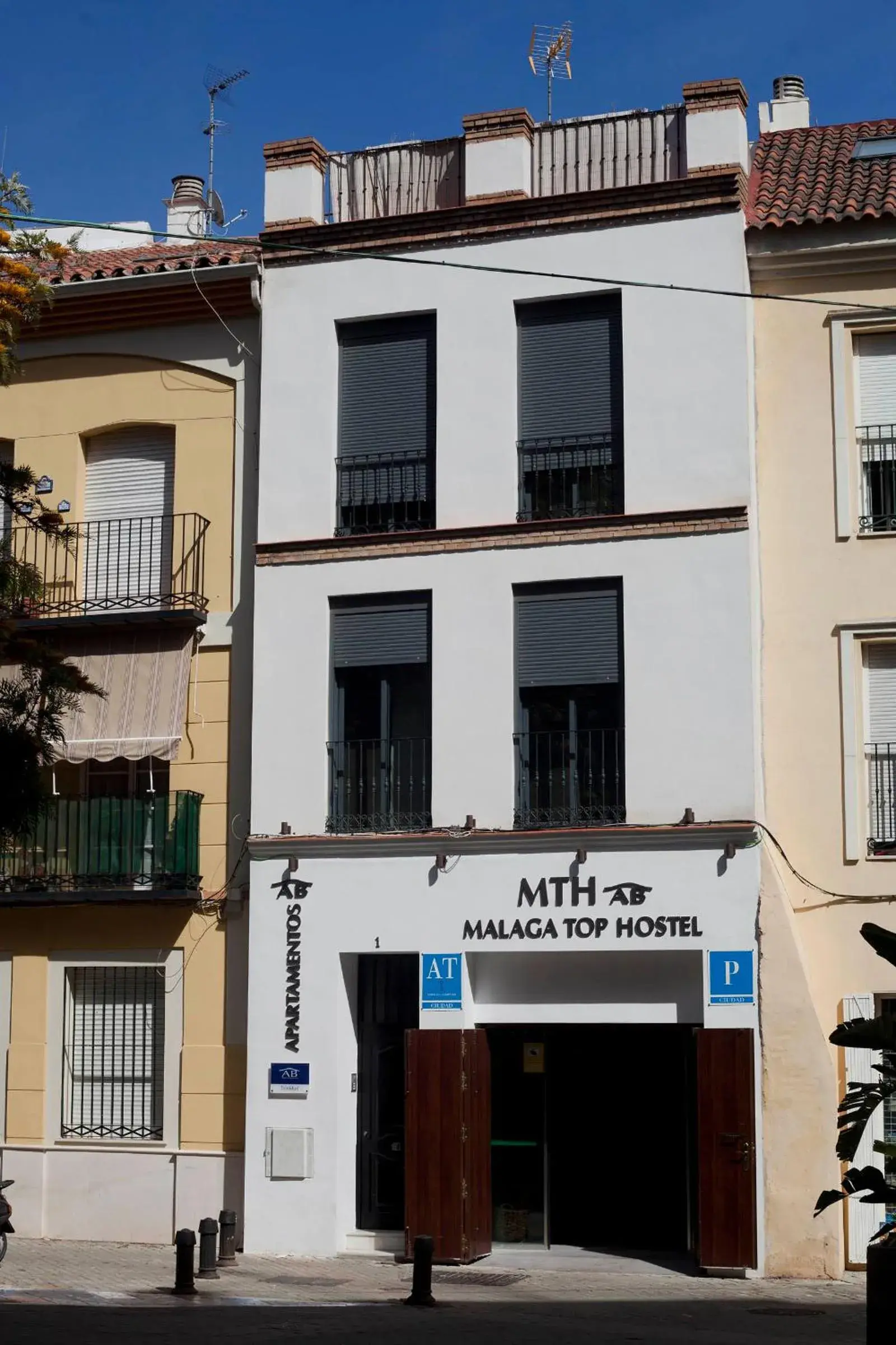 Property building in Malaga Stop Hostel AB Property building in Malaga Stop Hostel AB