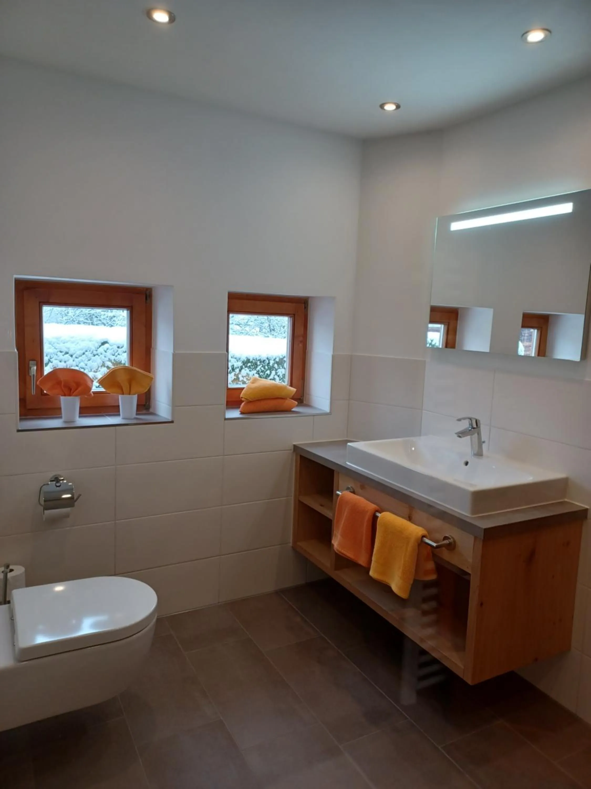 Bathroom in Ferienwohnungen Alpentraum - Landhaus am Bächle