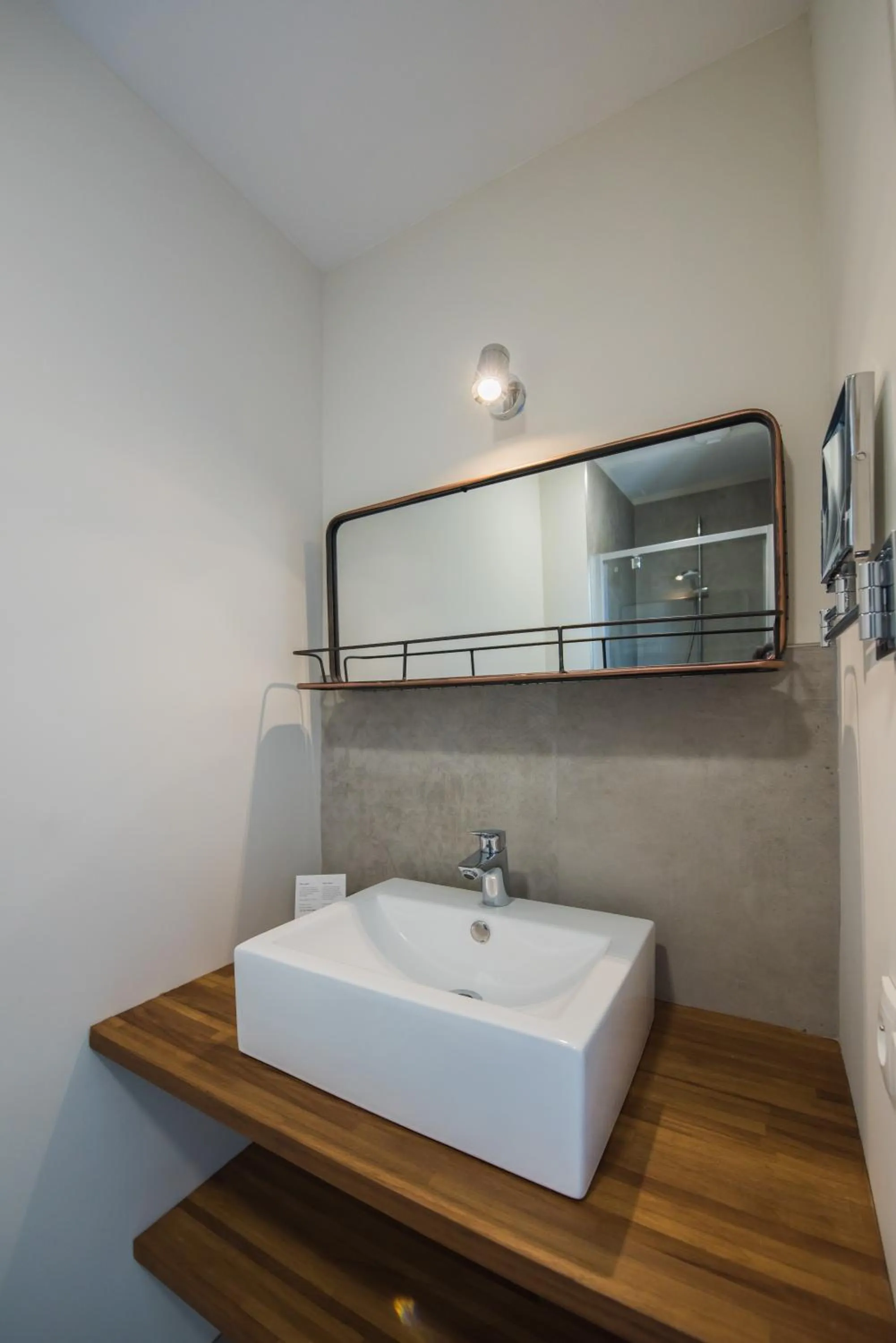 Standard Double Room in Hôtel Le Chantilly