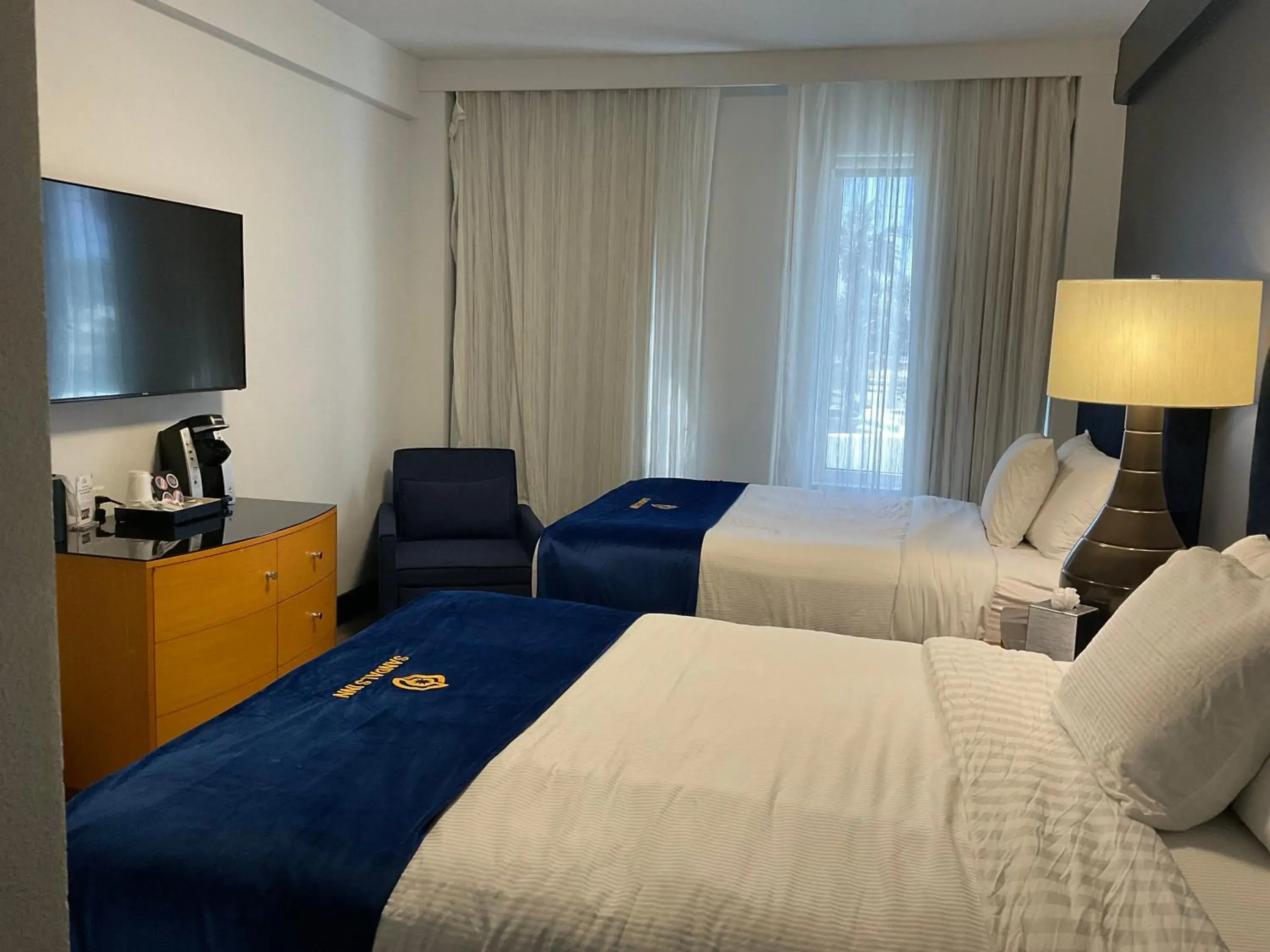 Bedroom, Bed in The Streamline Hotel - Daytona Beach Bedroom, Bed in The Streamline Hotel - Daytona Beach