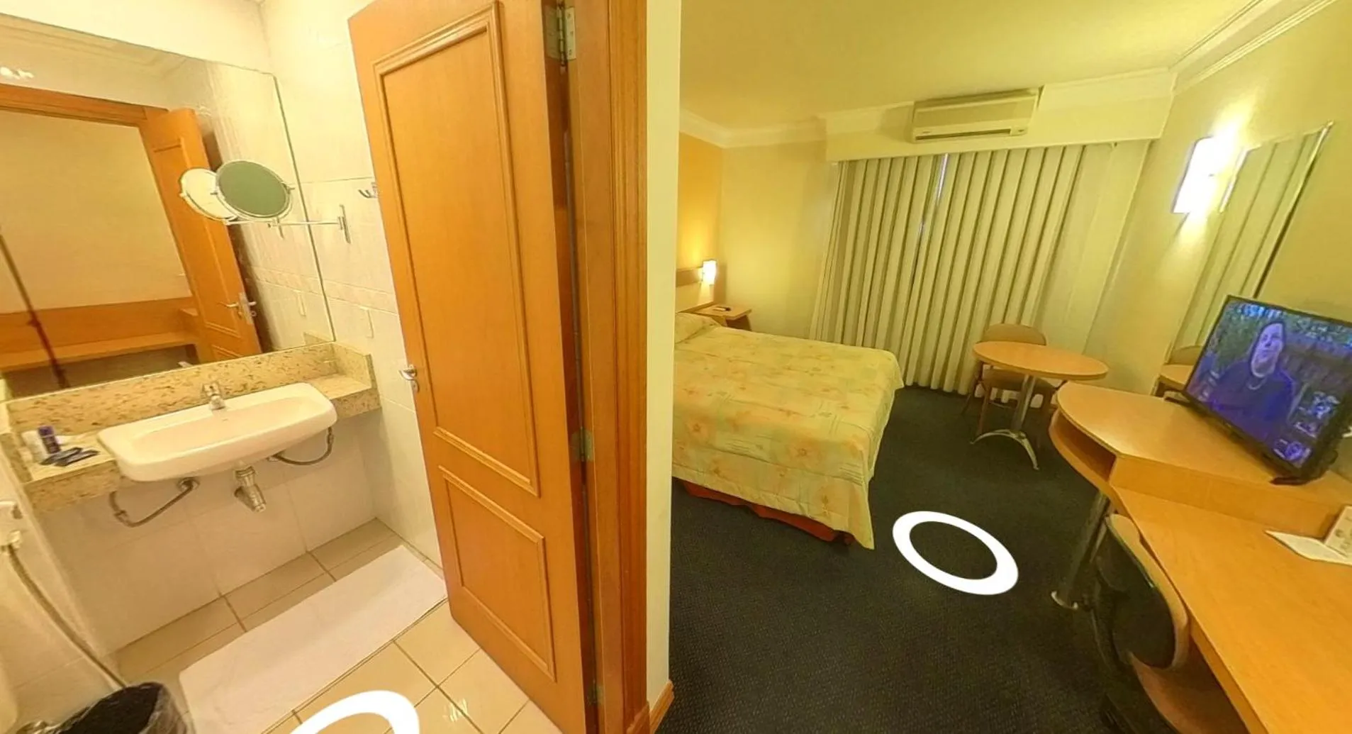 Bed in Itatiaia Hotel Passo Fundo