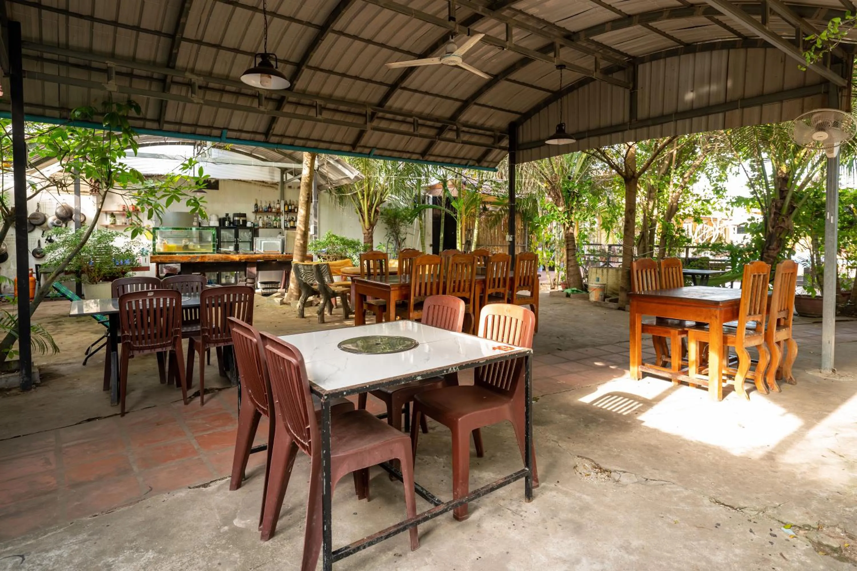 Restaurant/places to eat in Hello Kampot Resort