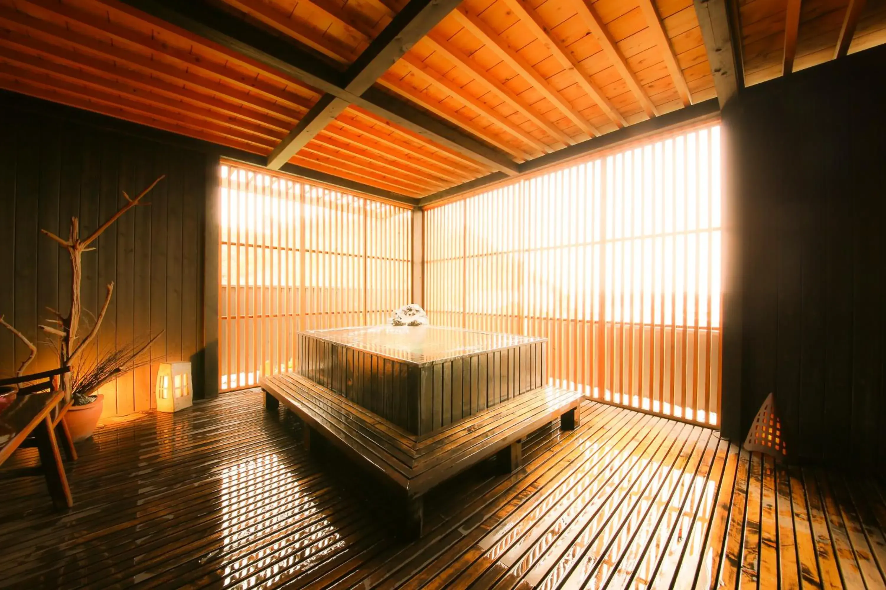 Open Air Bath, Bed in 旅館かわな -Ryokan Kawana- Open Air Bath, Bed in 旅館かわな -Ryokan Kawana-