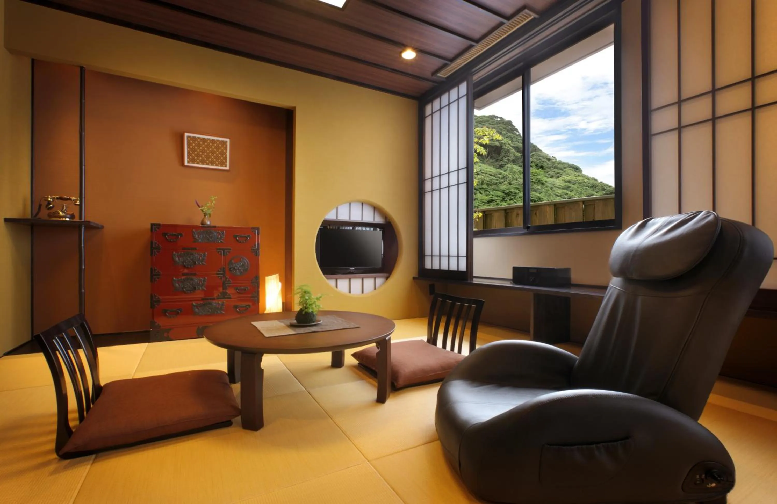 Photo of the whole room in 旅館かわな -Ryokan Kawana-