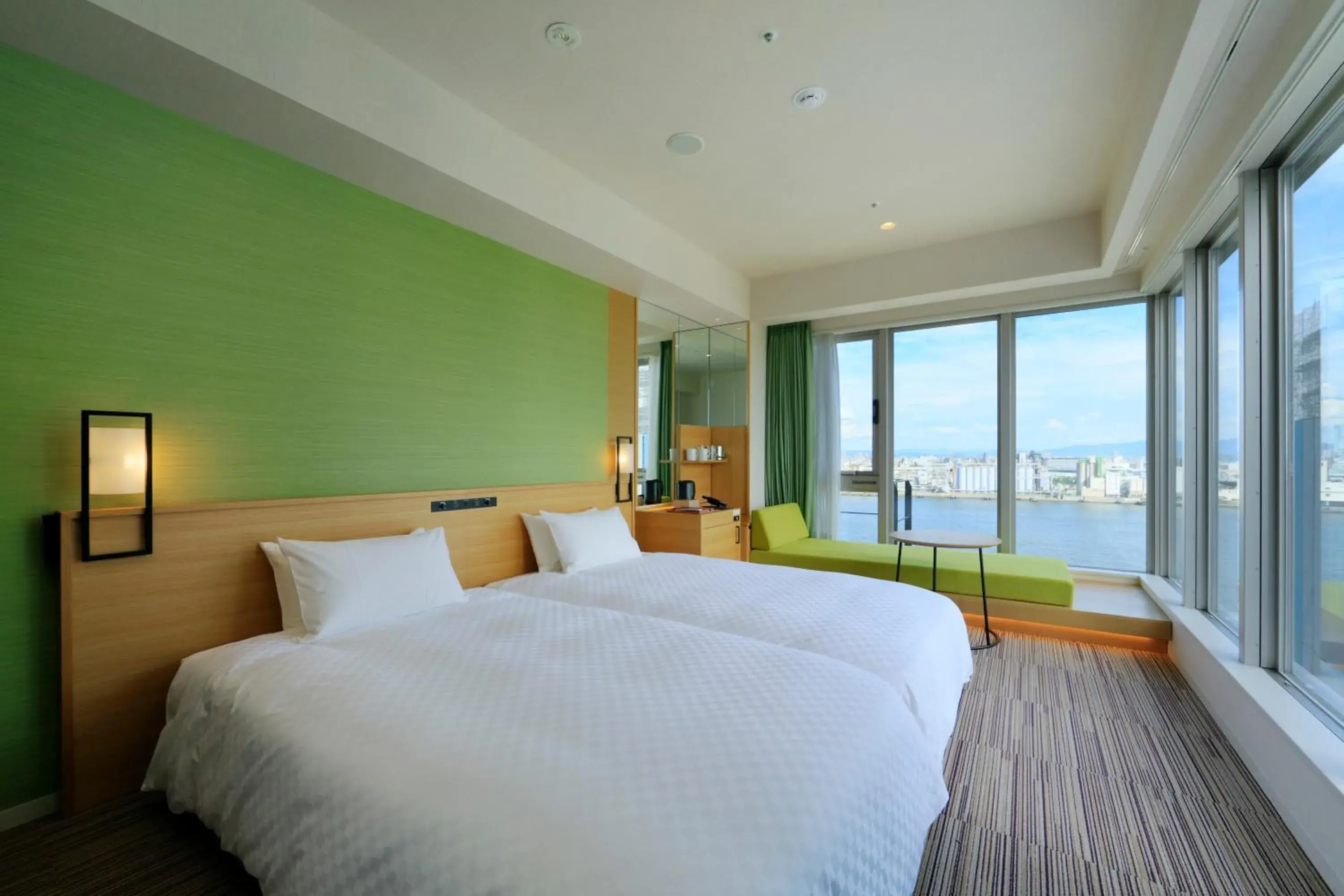 Superior Corner Twin Room with Sofa Bed - High Floor - Non-Smoking in THE SINGULARI HOTEL & SKYSPA at UNIVERSAL STUDIOS JAPAN Superior Corner Twin Room with Sofa Bed - High Floor - Non-Smoking in THE SINGULARI HOTEL & SKYSPA at UNIVERSAL STUDIOS JAPAN