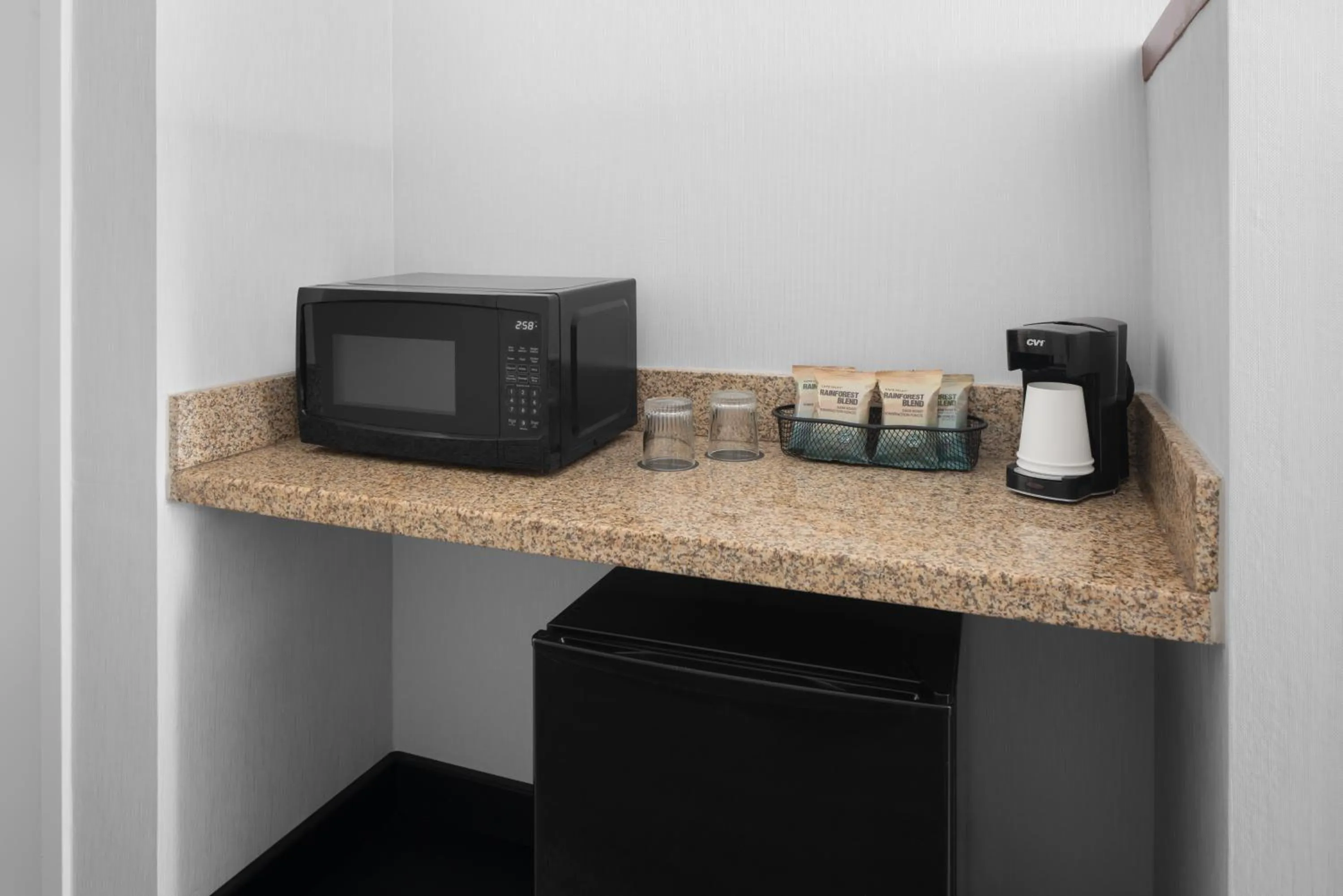 Bedroom in Courtyard by Marriott Phoenix West/Avondale