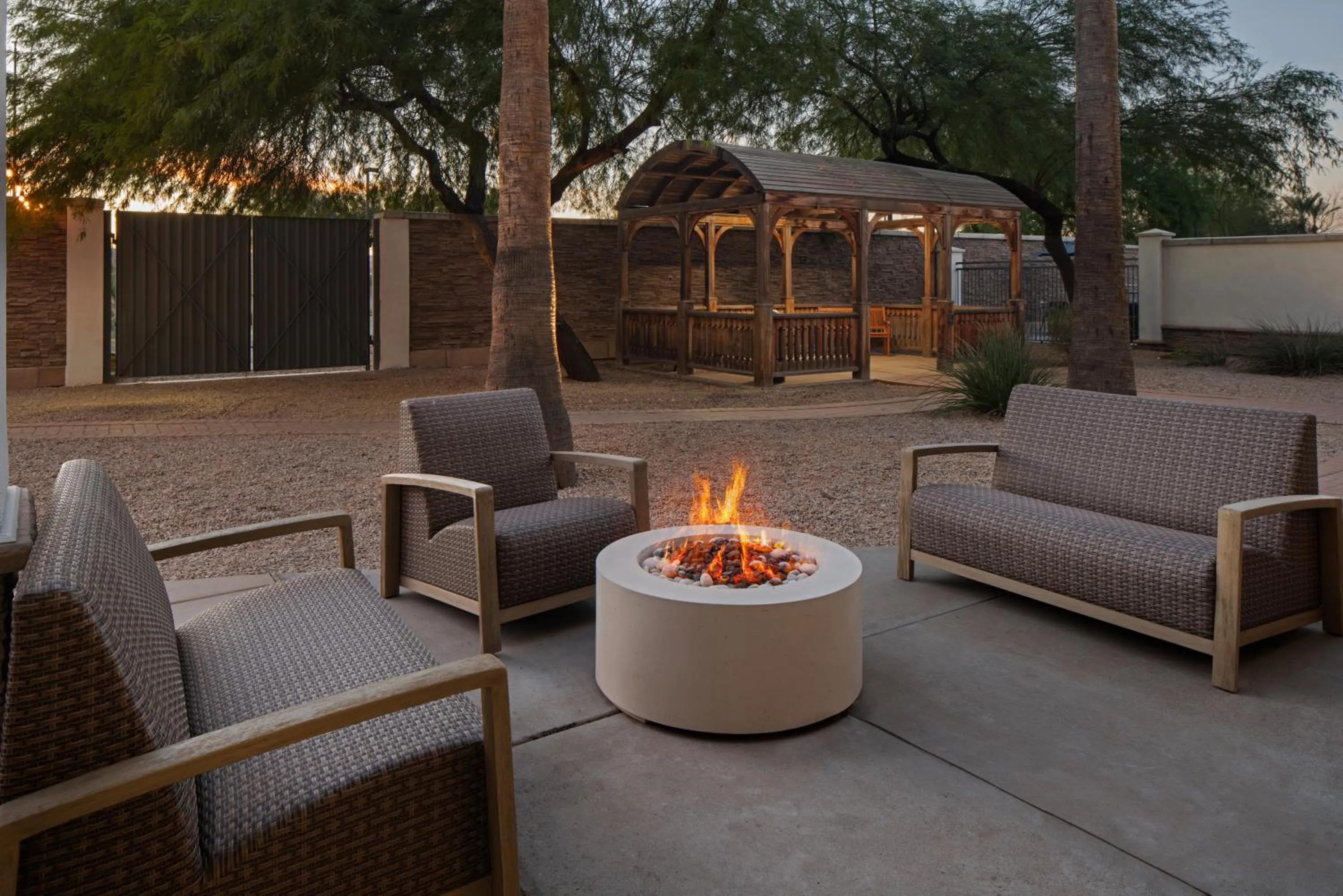 Patio in Courtyard by Marriott Phoenix West/Avondale