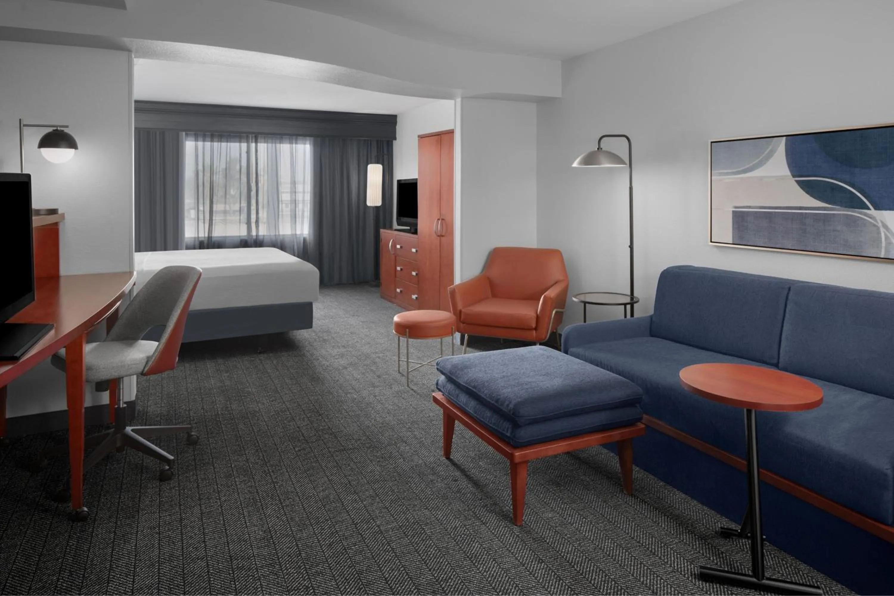 Photo of the whole room, Bed in Courtyard by Marriott Phoenix West/Avondale