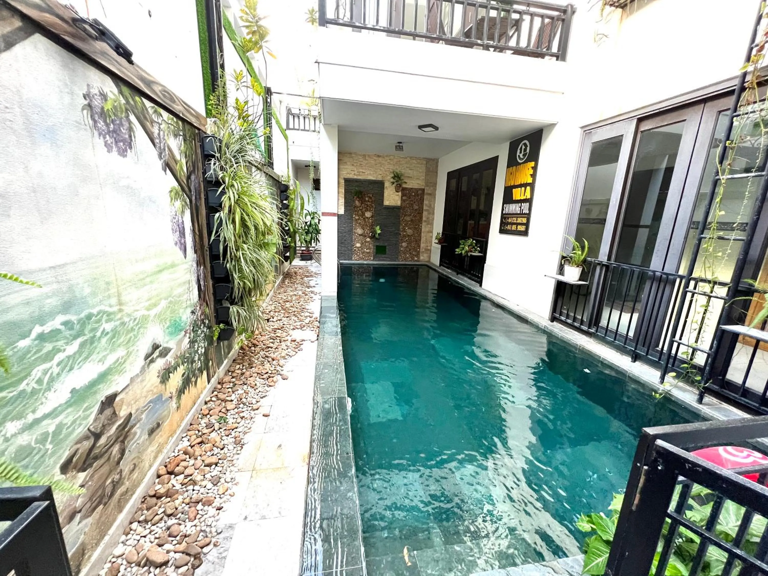 Swimming pool in Ngo House Villa