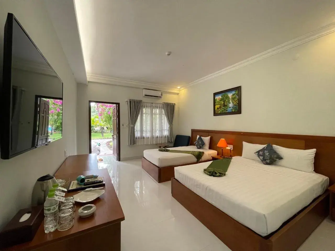 Photo of the whole room, Bed in Four Oceans Beach Resort - Bon Bien Mui Ne Photo of the whole room, Bed in Four Oceans Beach Resort - Bon Bien Mui Ne