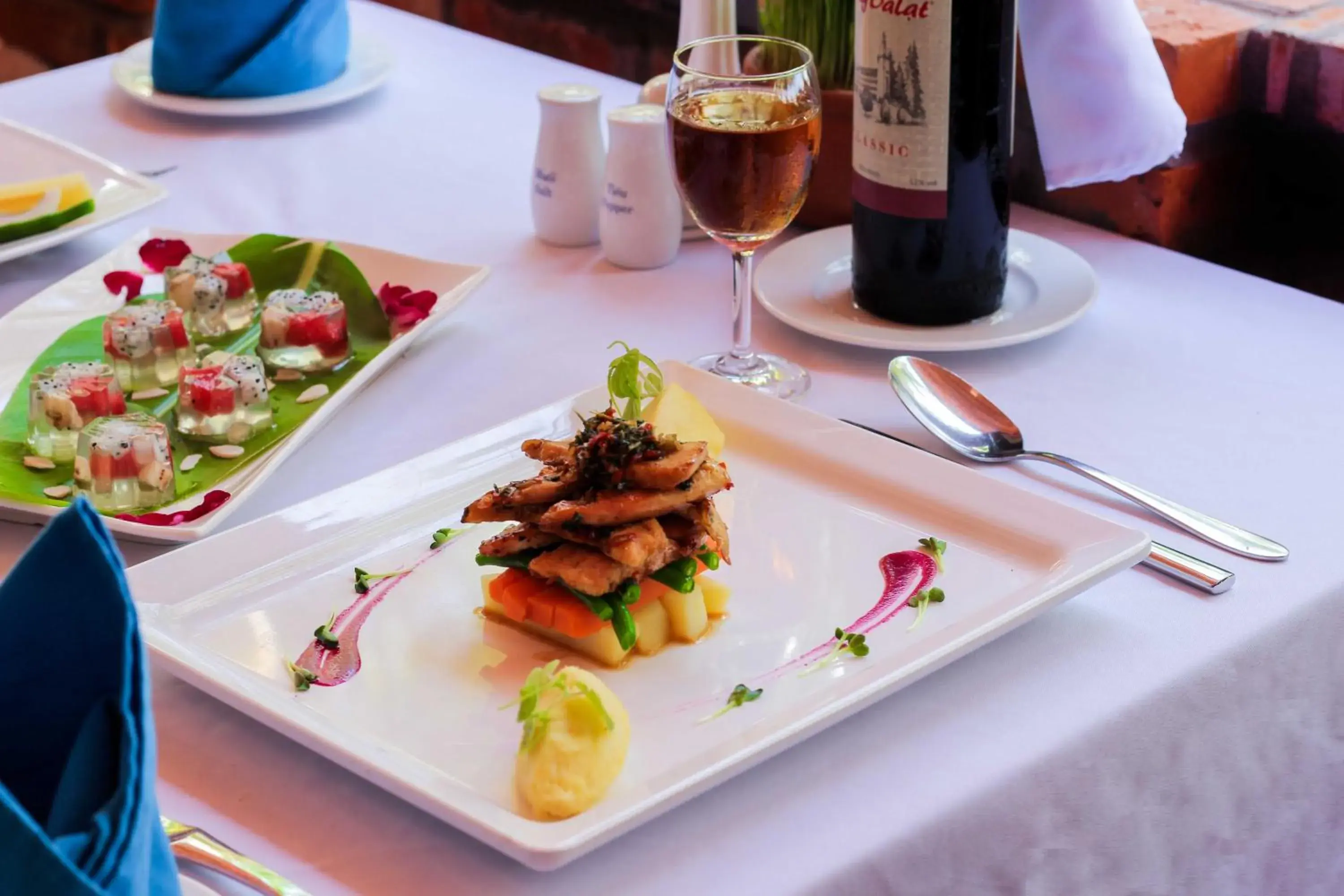 Restaurant/places to eat in Four Oceans Beach Resort - Bon Bien Mui Ne Restaurant/places to eat in Four Oceans Beach Resort - Bon Bien Mui Ne