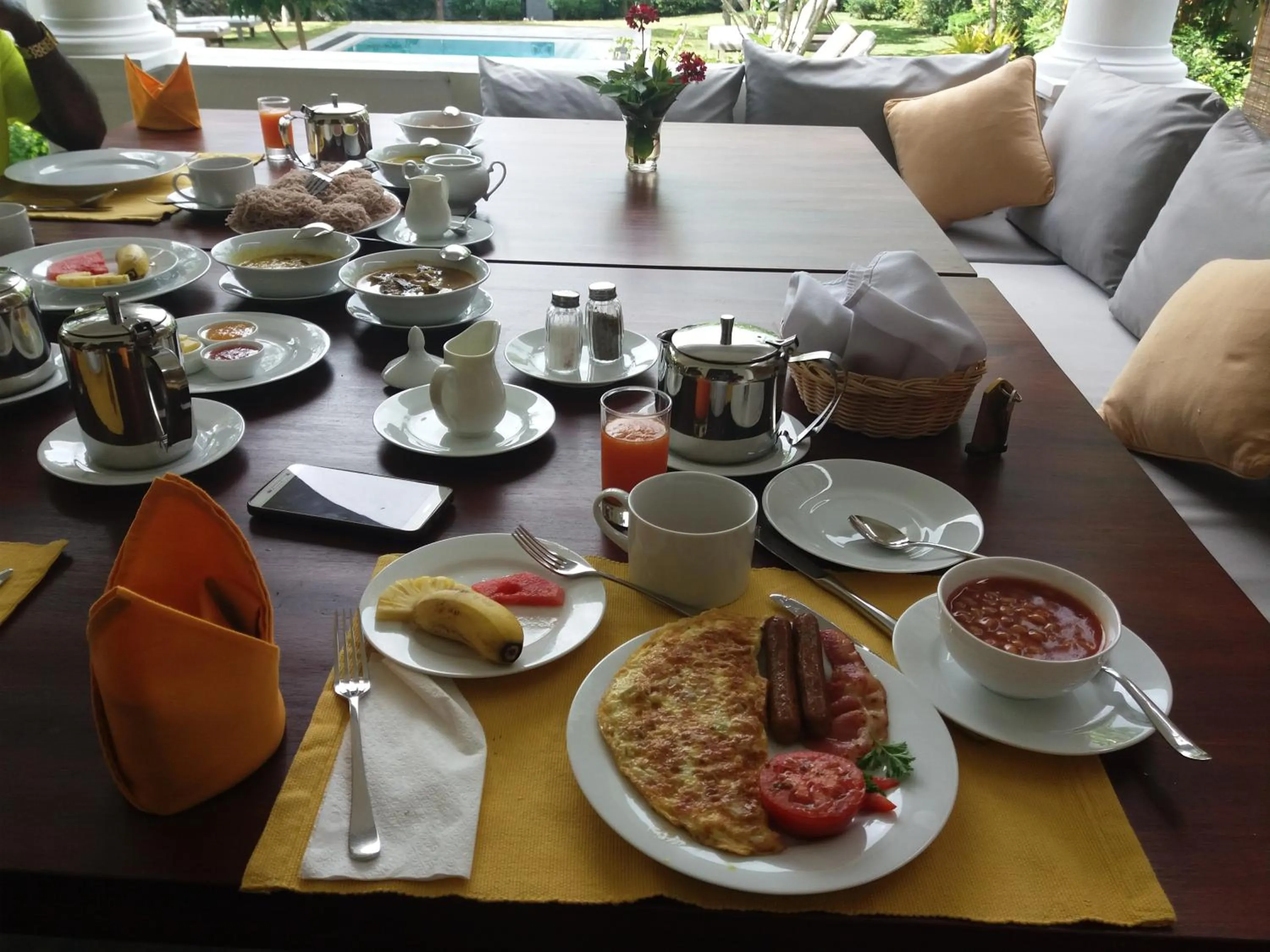 Breakfast in Boutique Villa Shanthi