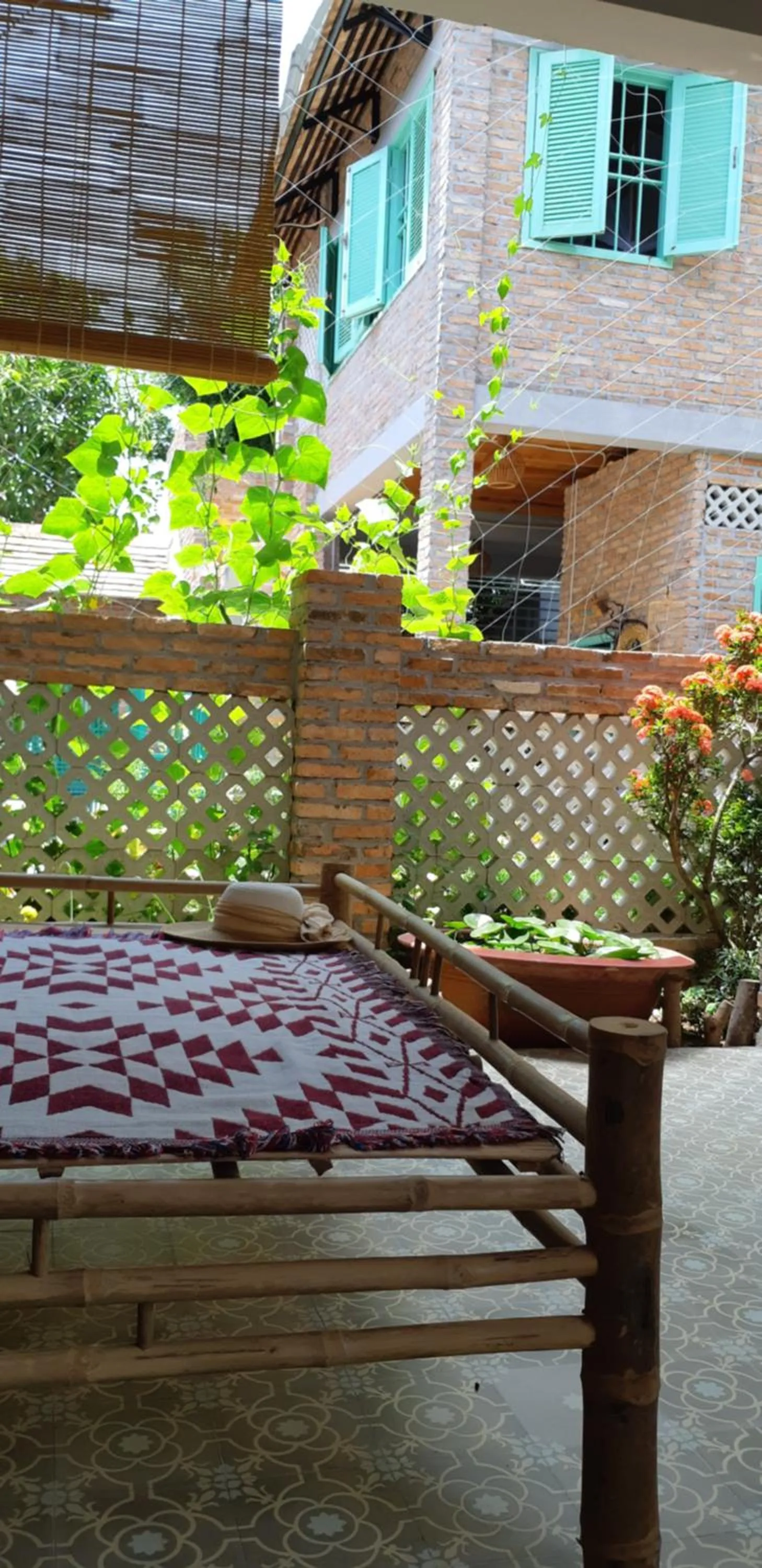 Nam Thi Holiday Home