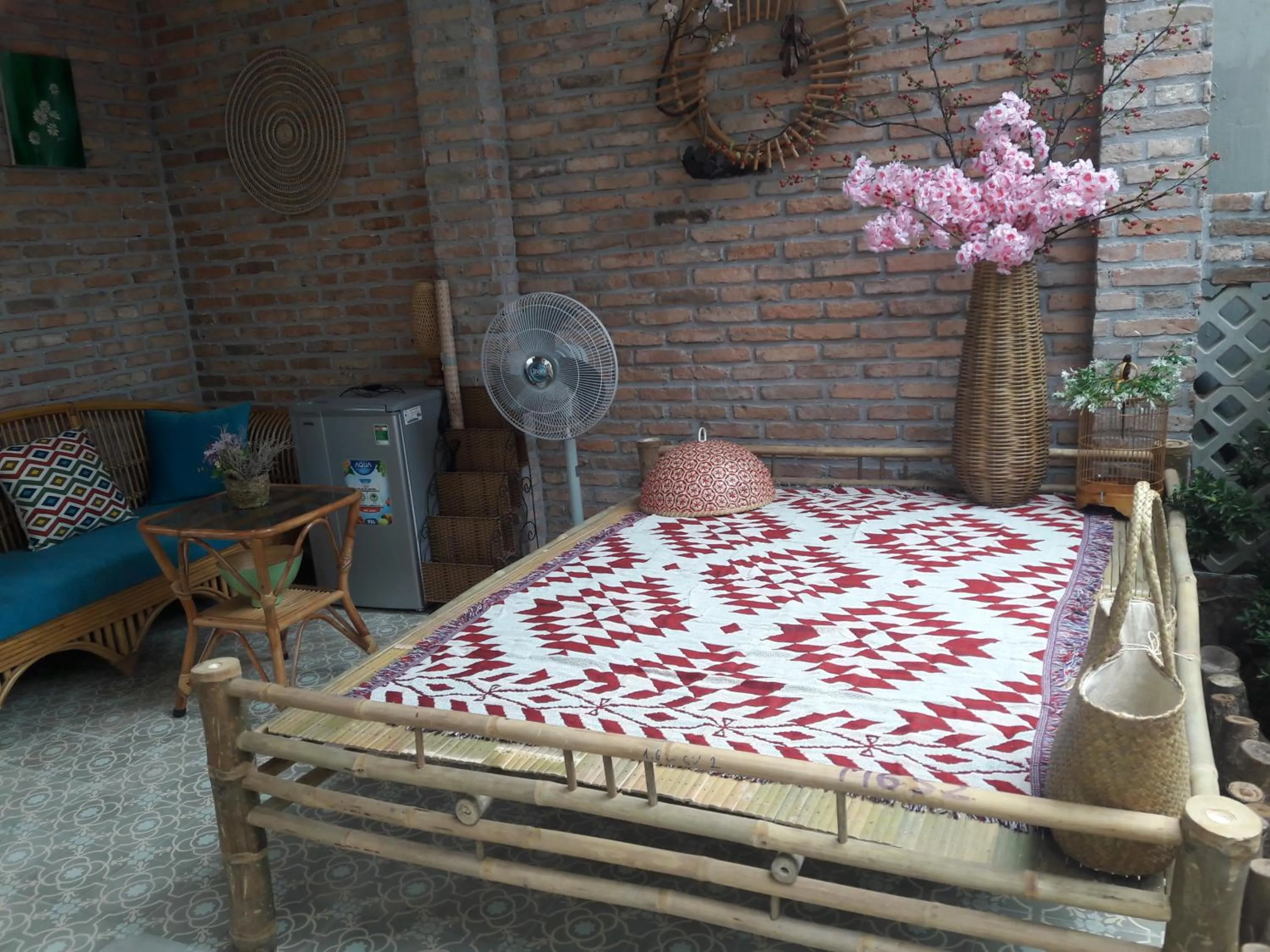 Nam Thi Holiday Home