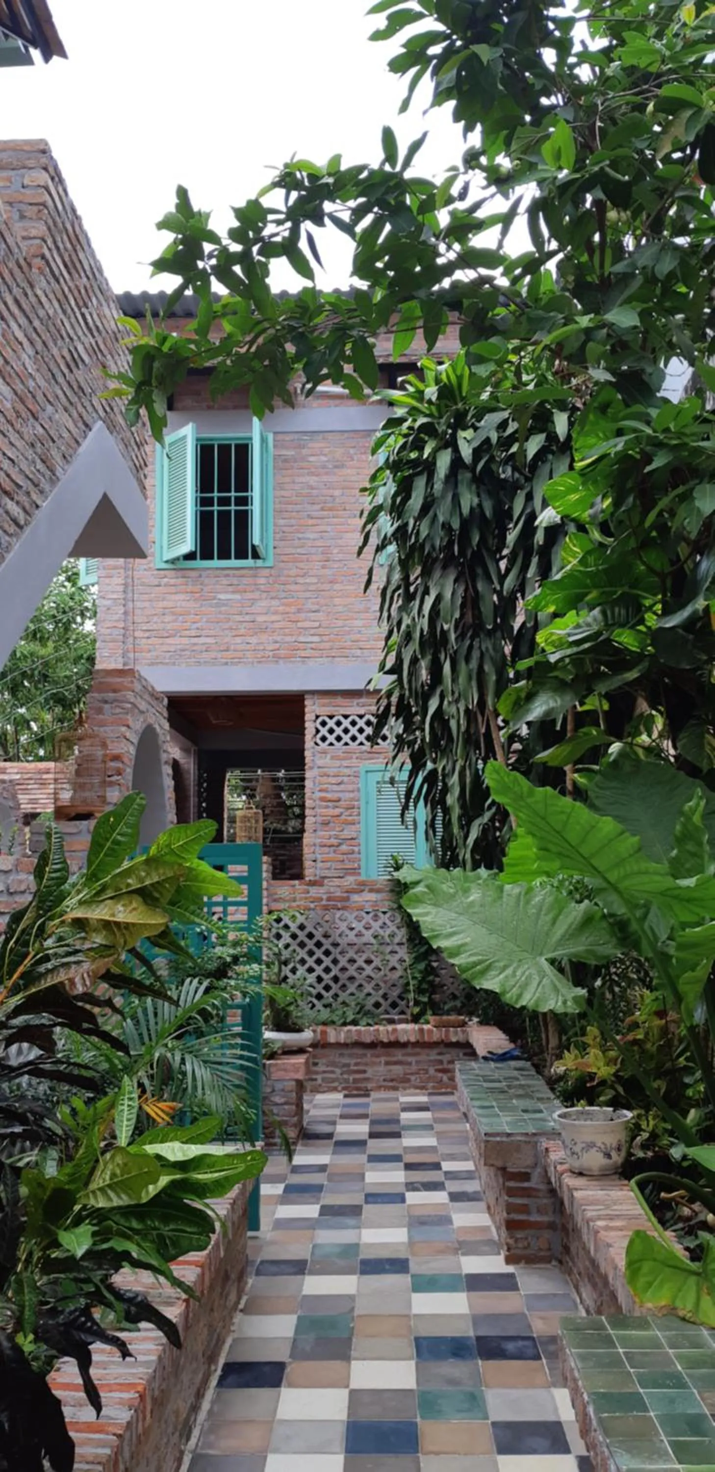 Nam Thi Holiday Home