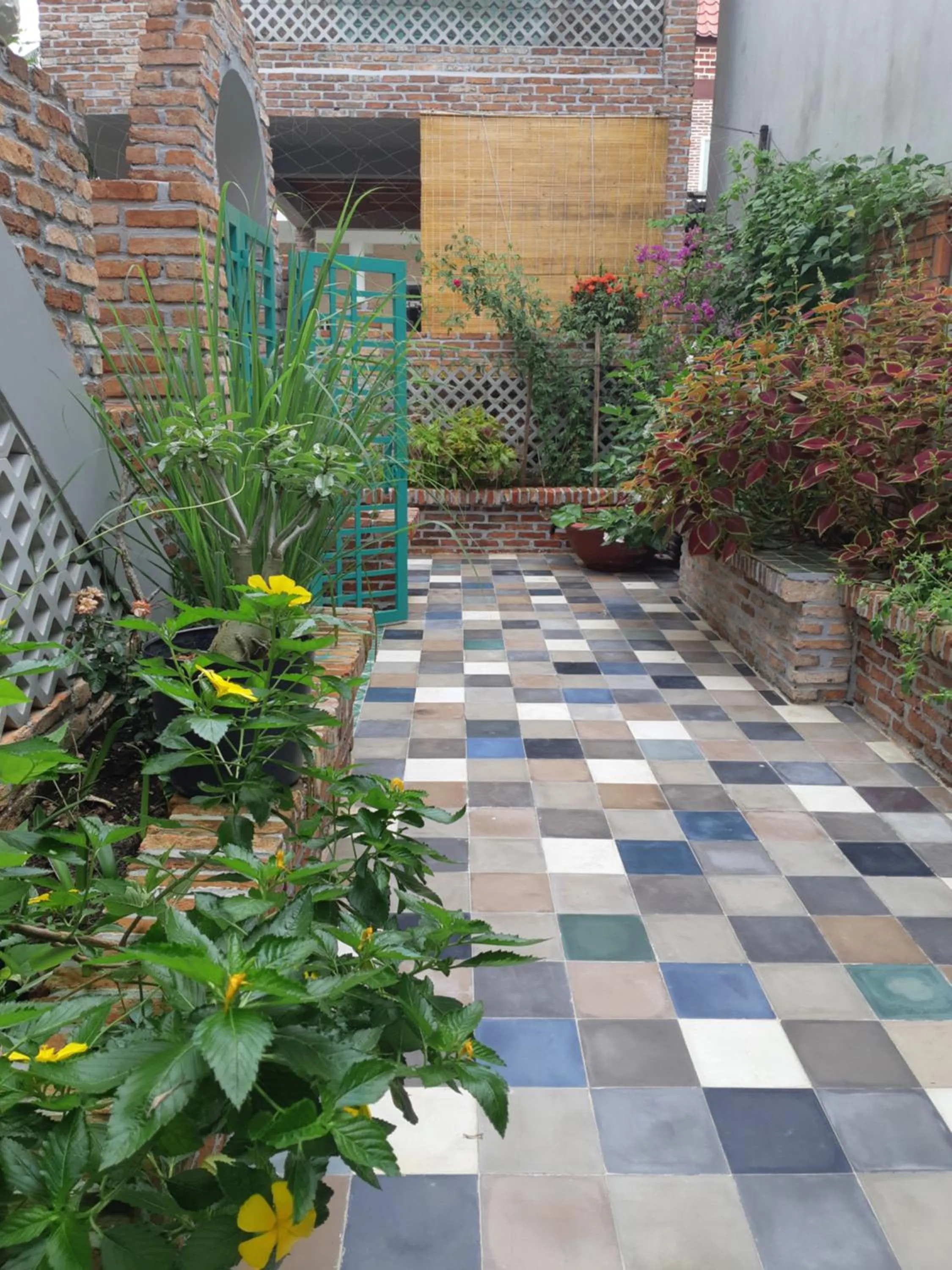 Nam Thi Holiday Home