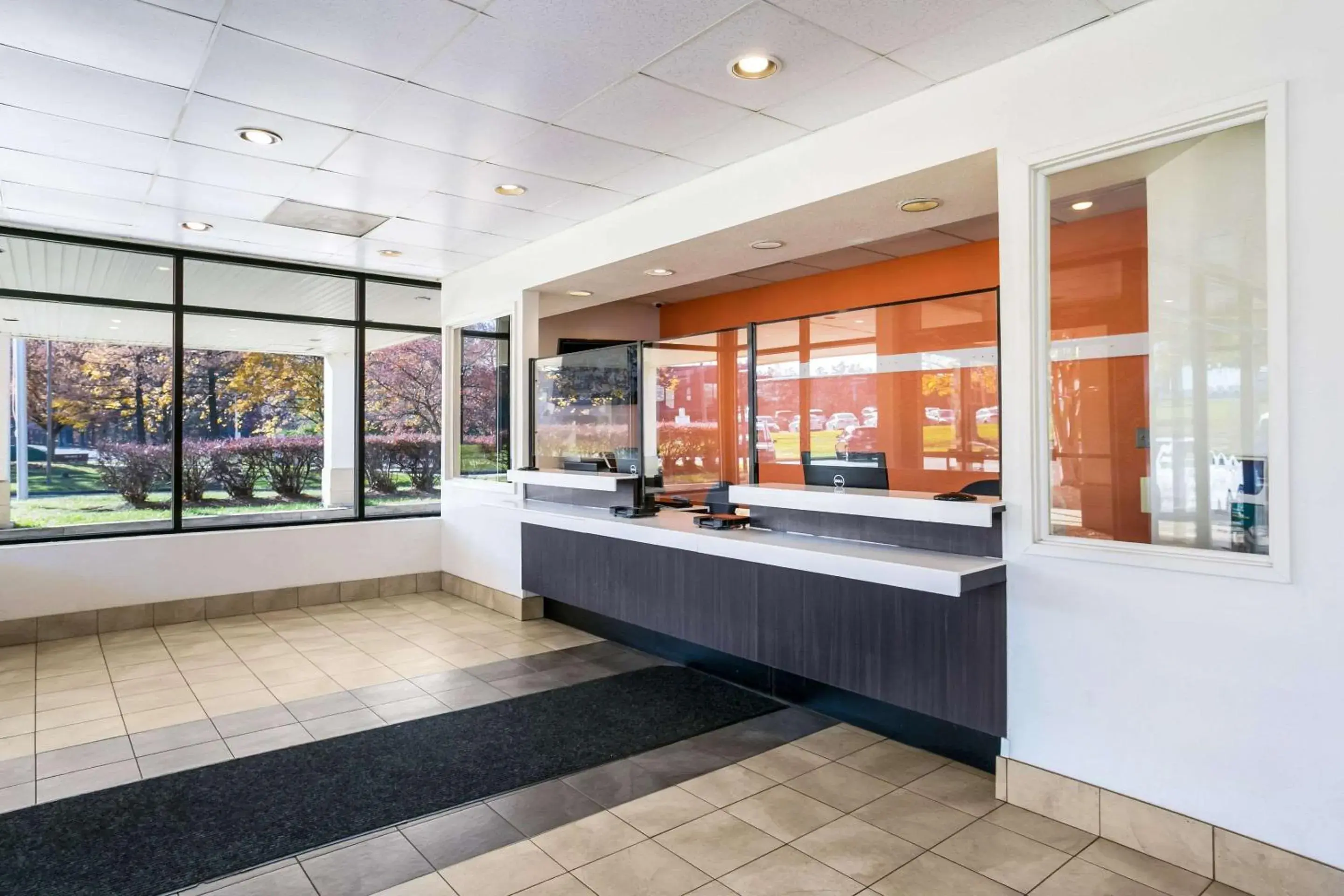 Lobby or reception in Rodeway Inn Baltimore - Inner Harbor South Lobby or reception in Rodeway Inn Baltimore - Inner Harbor South