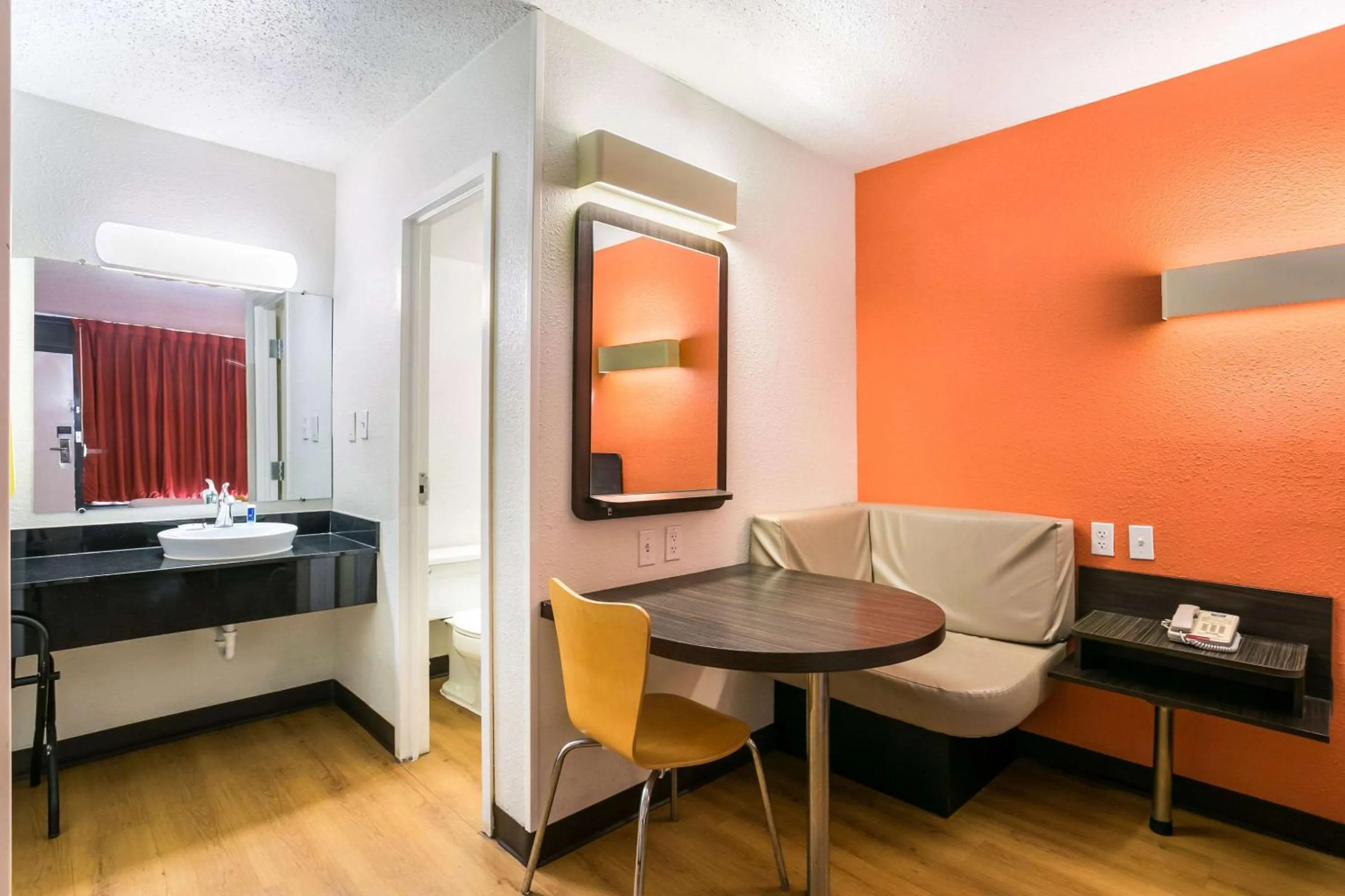 Photo of the whole room in Rodeway Inn Baltimore - Inner Harbor South