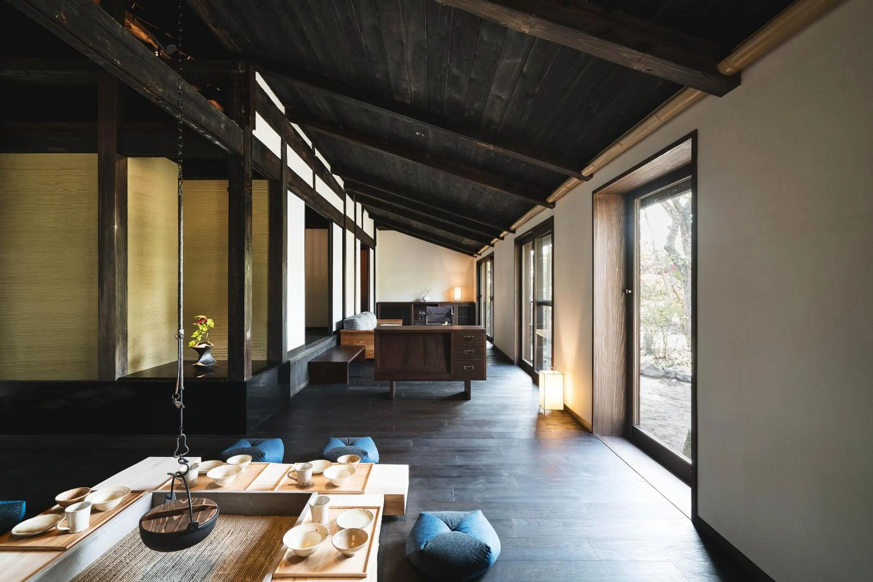 Living room in Kiraku Obi