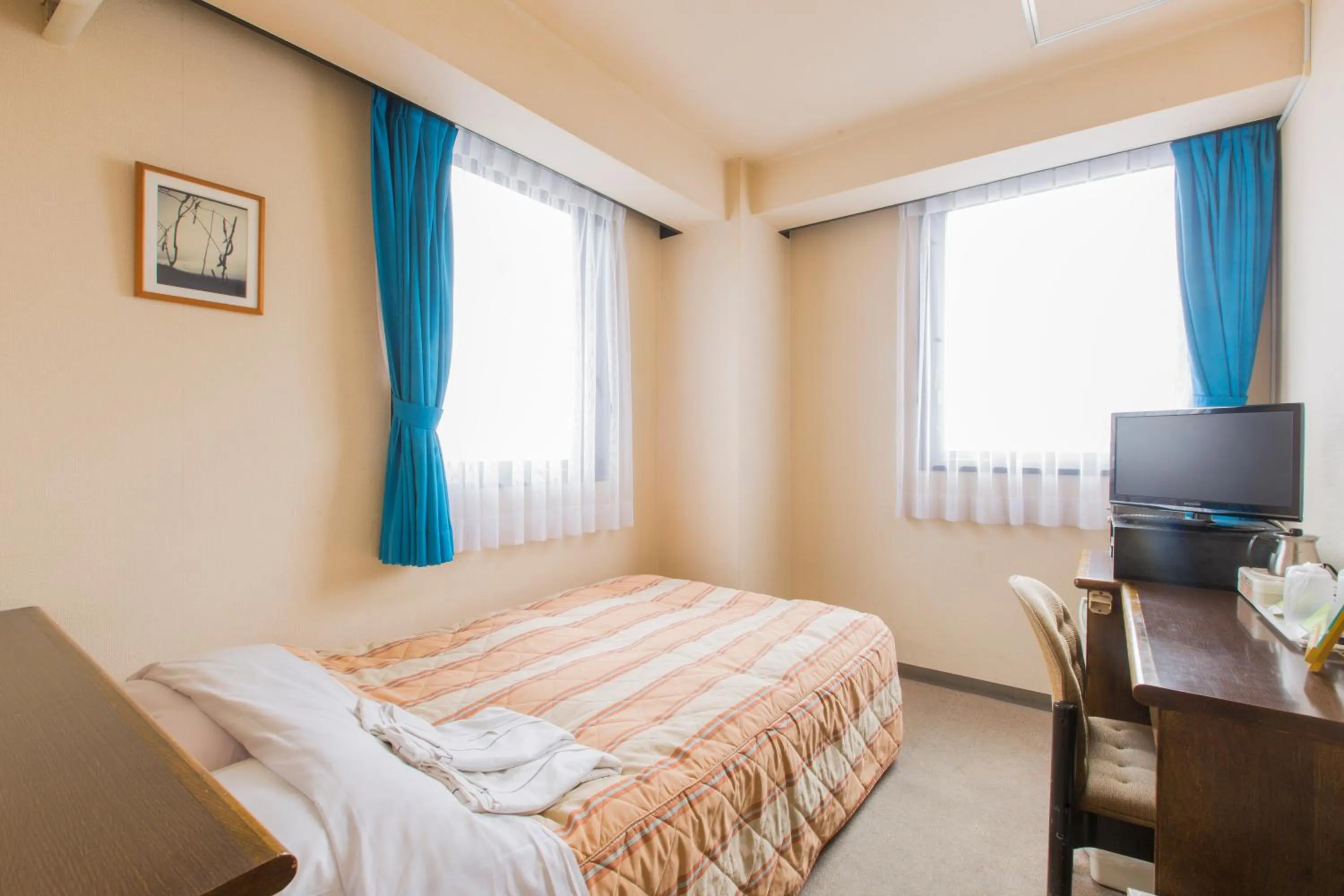 Photo of the whole room, Bed in Hotel New Neo