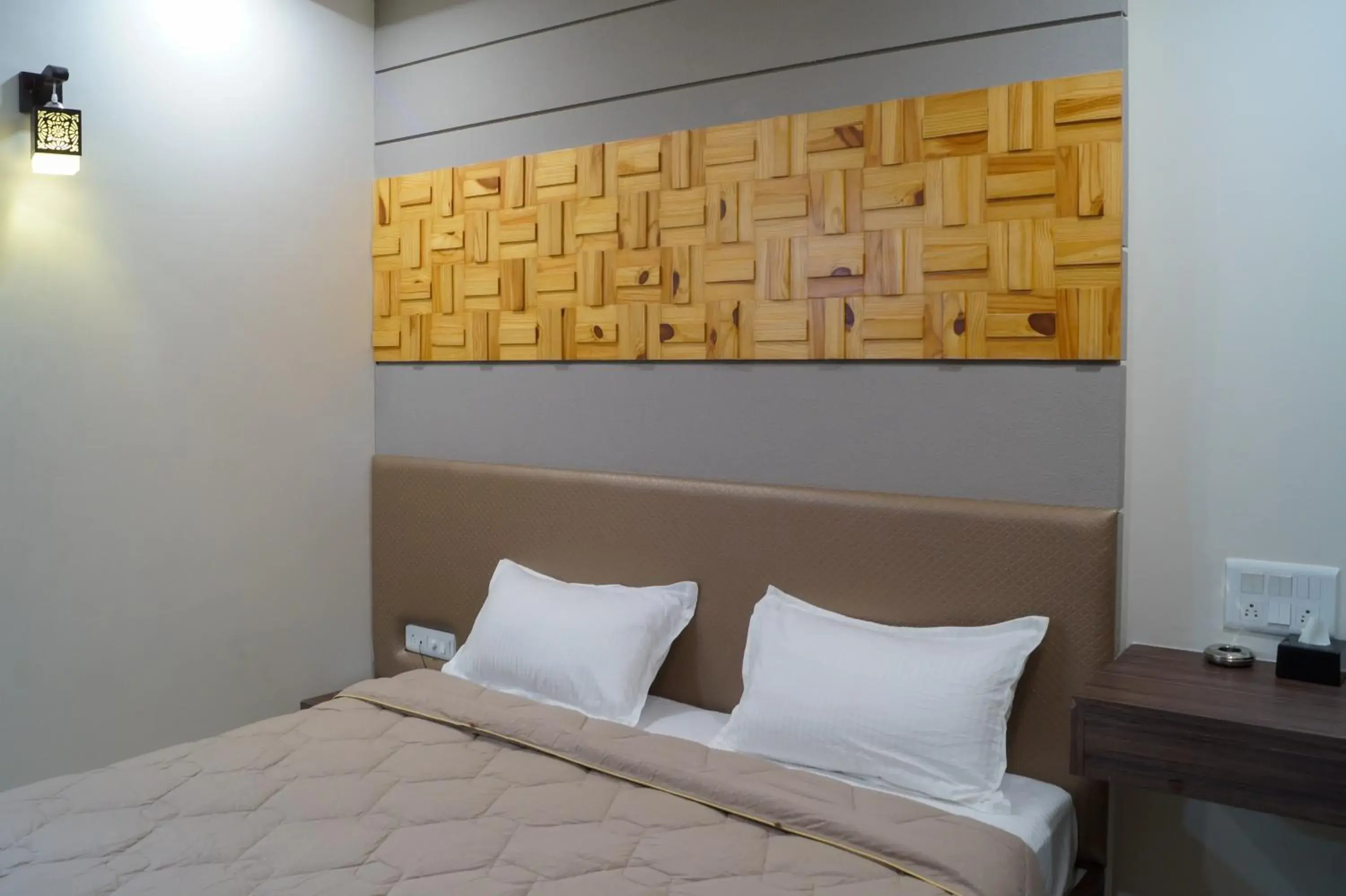 Bedroom, Bed in Hotel Midtown Bedroom, Bed in Hotel Midtown