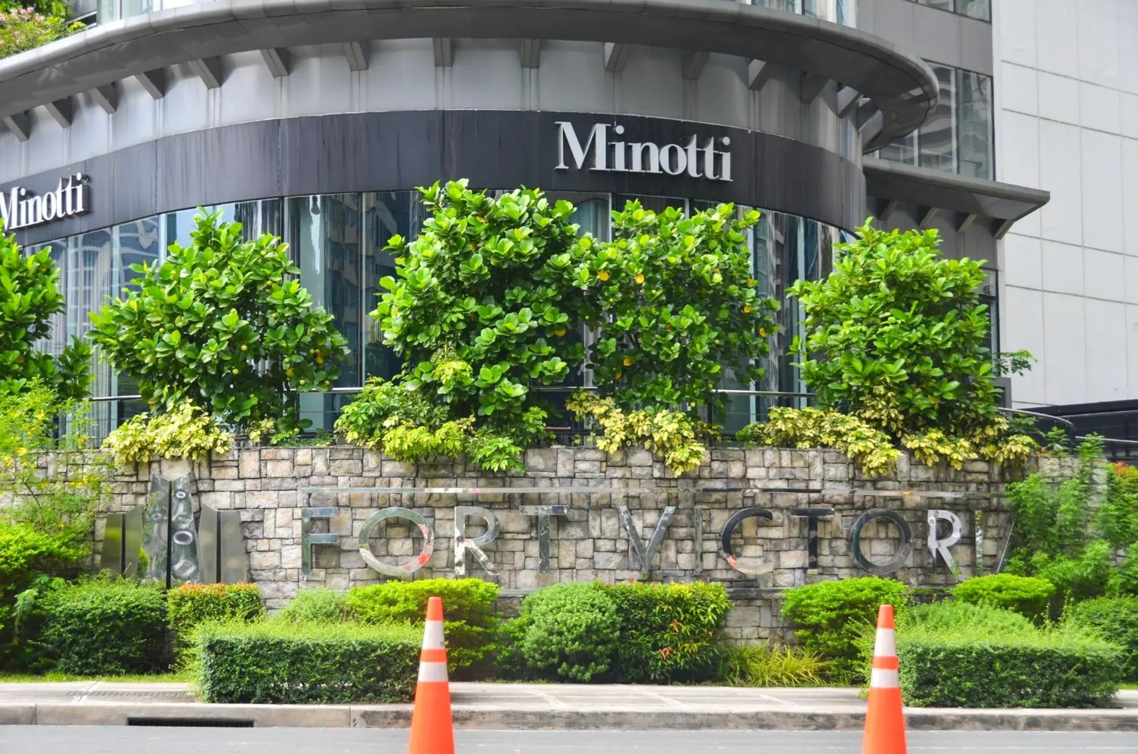 Property building in Victoria SOHO Suites Property building in Victoria SOHO Suites