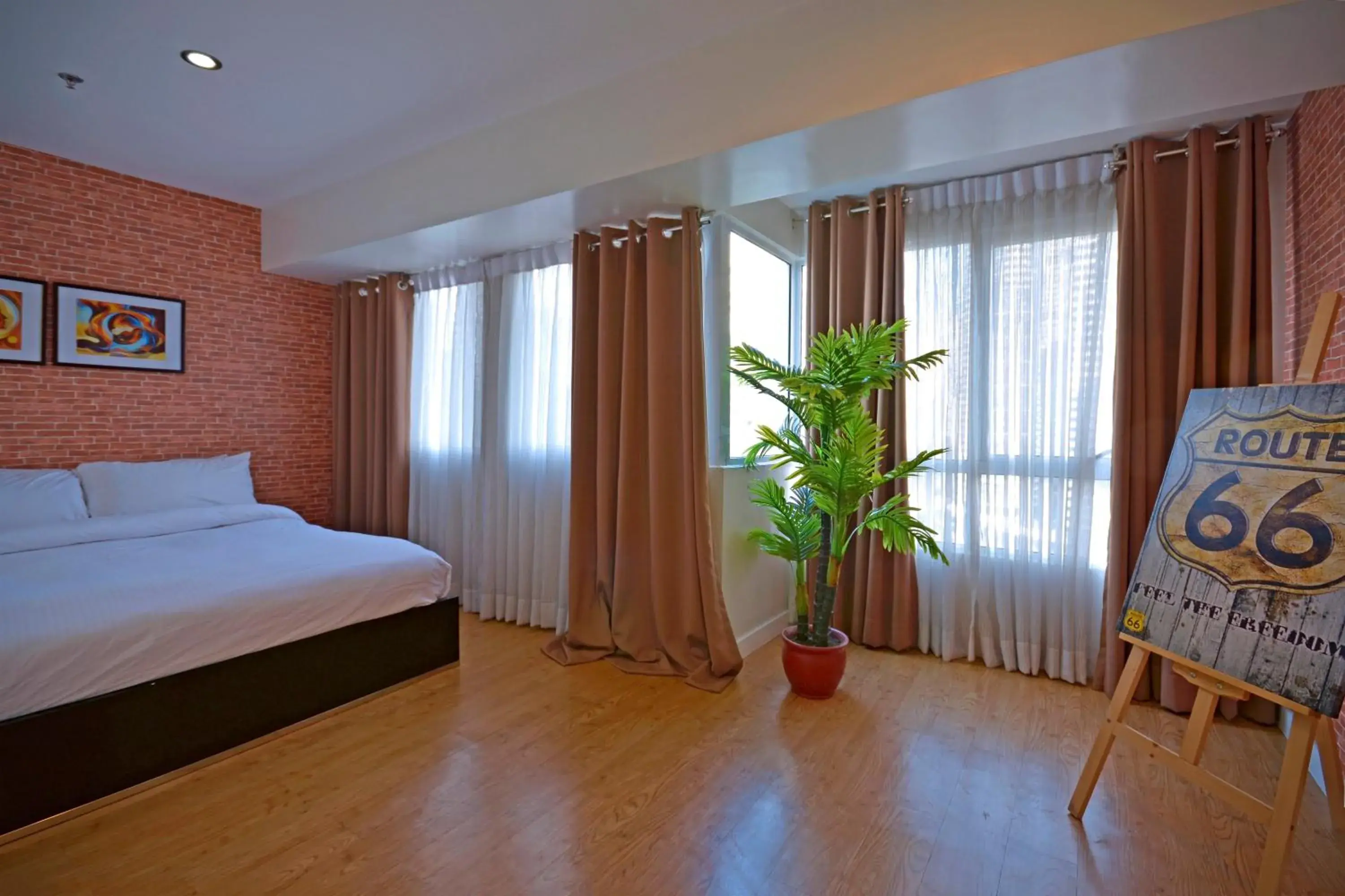 Bed in Victoria SOHO Suites Bed in Victoria SOHO Suites