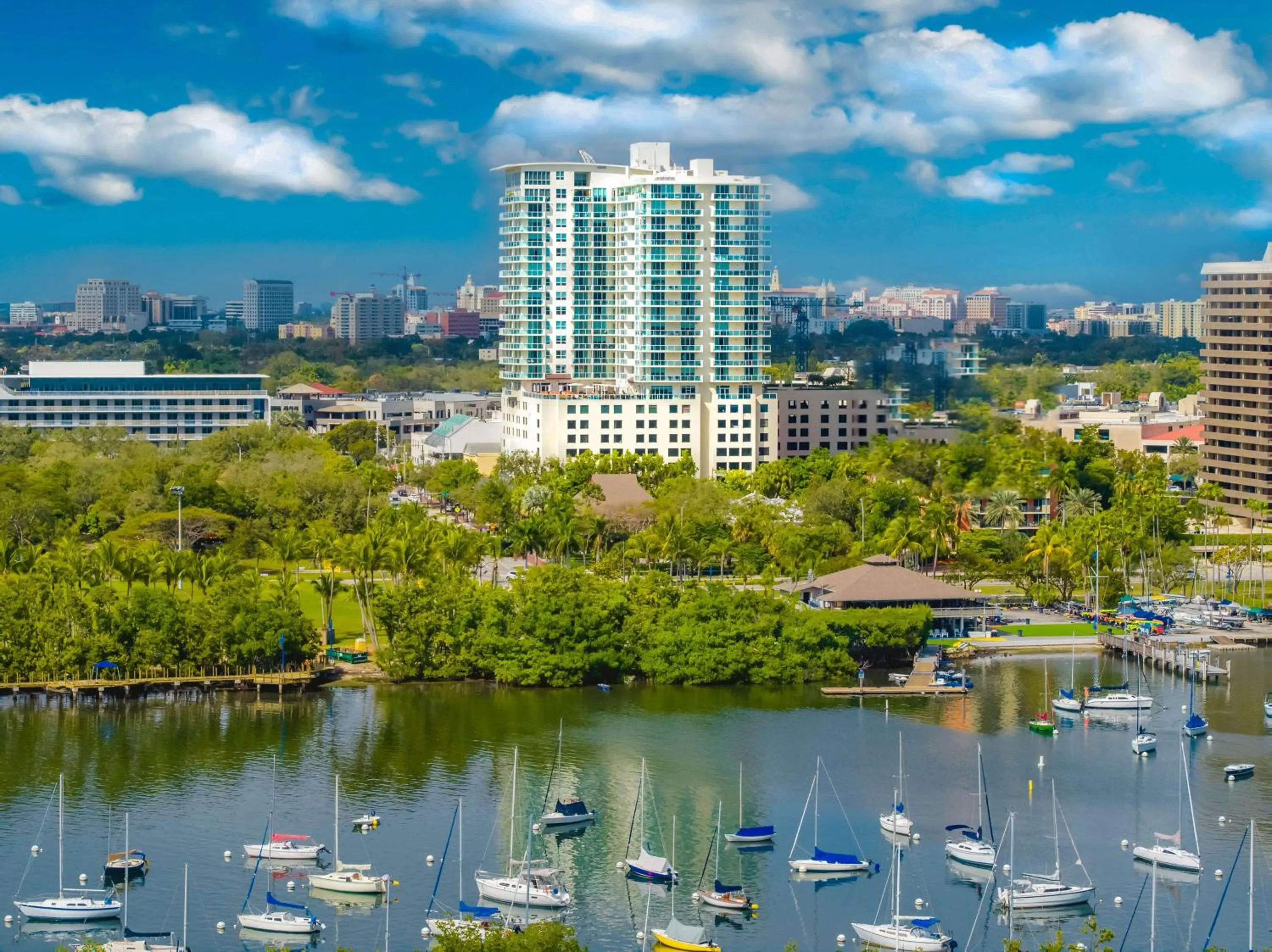 Property building in Hotel Arya BW Premier Collection