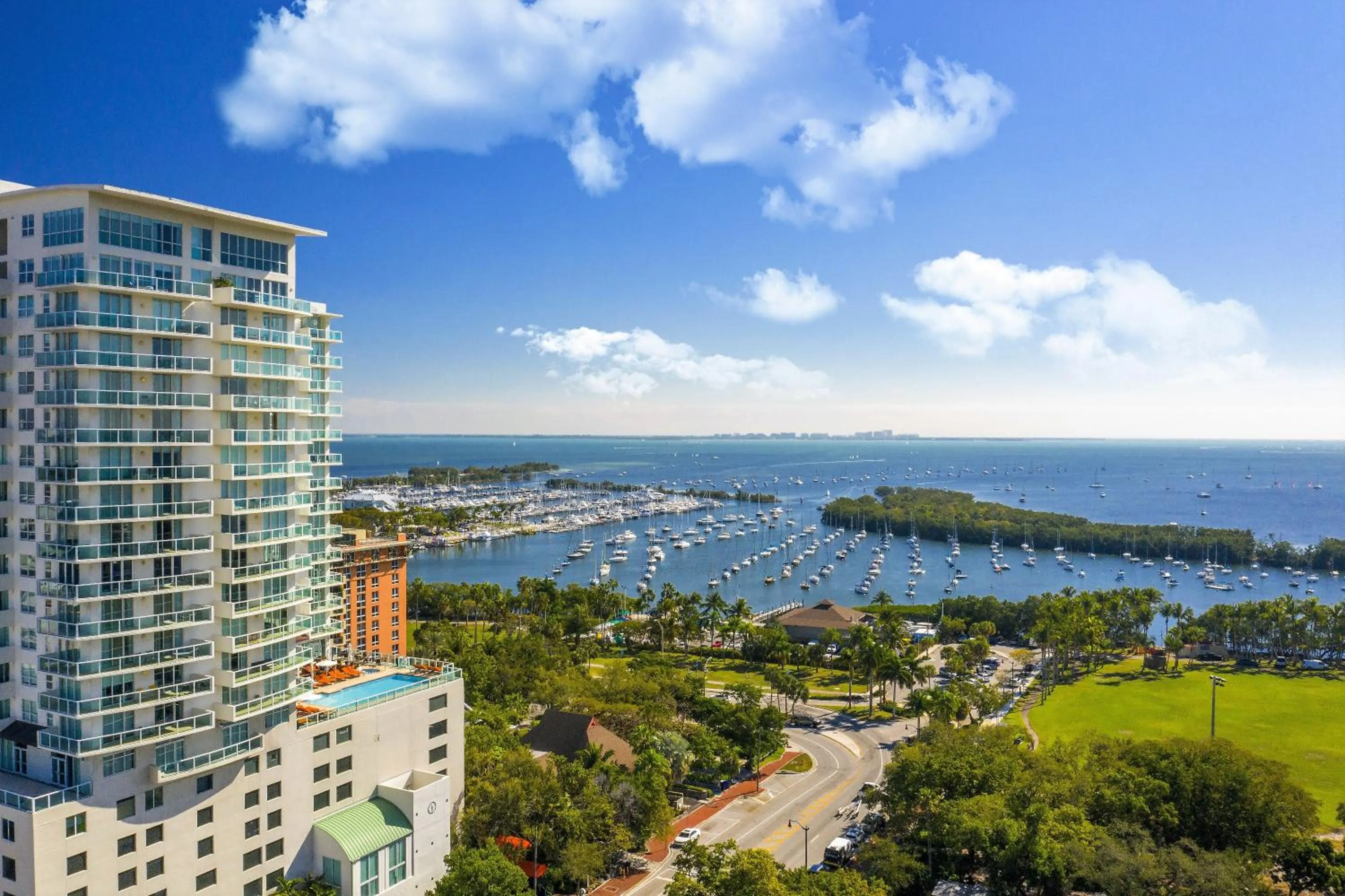 Property building in Hotel Arya BW Premier Collection