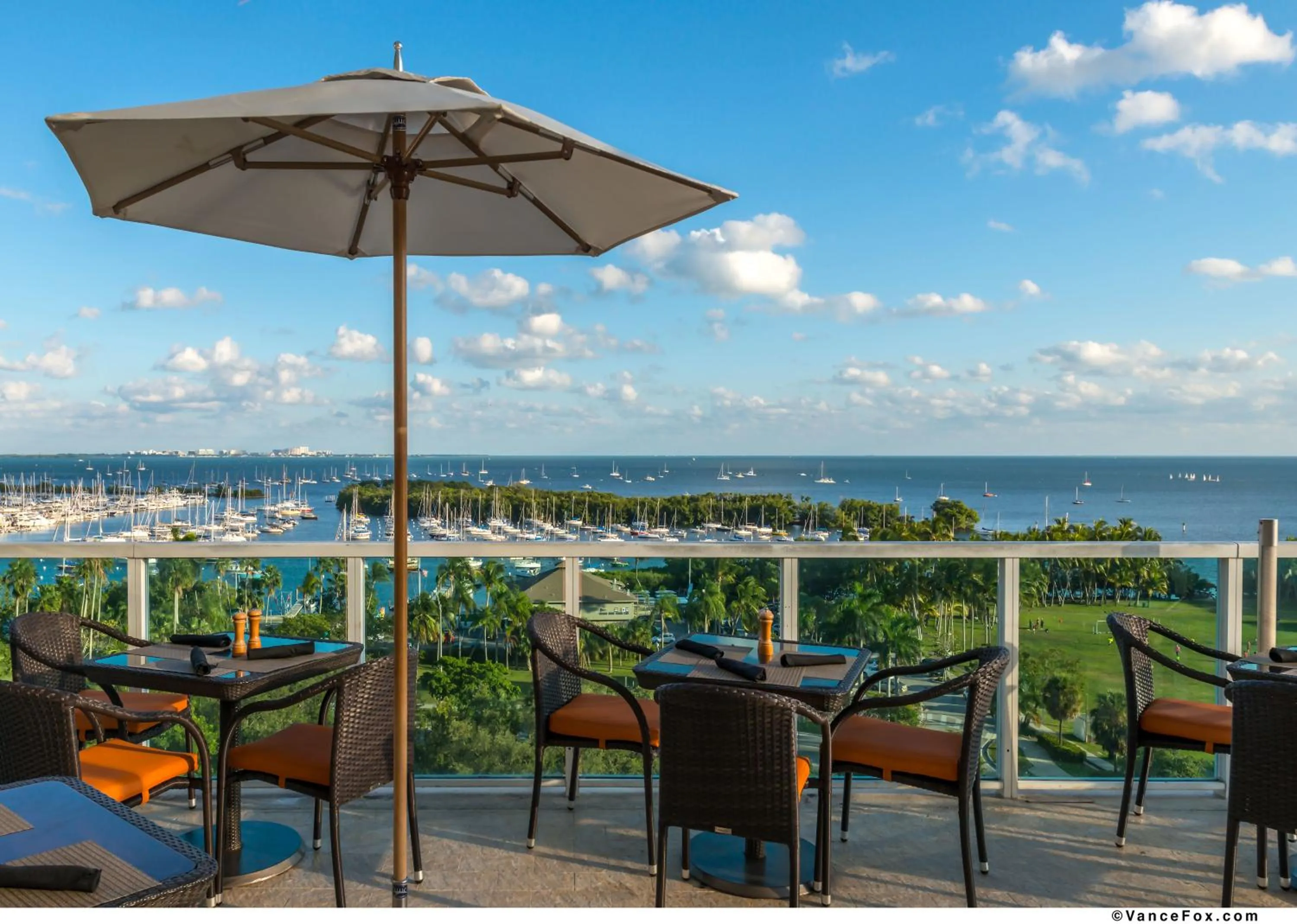 Patio in Hotel Arya BW Premier Collection