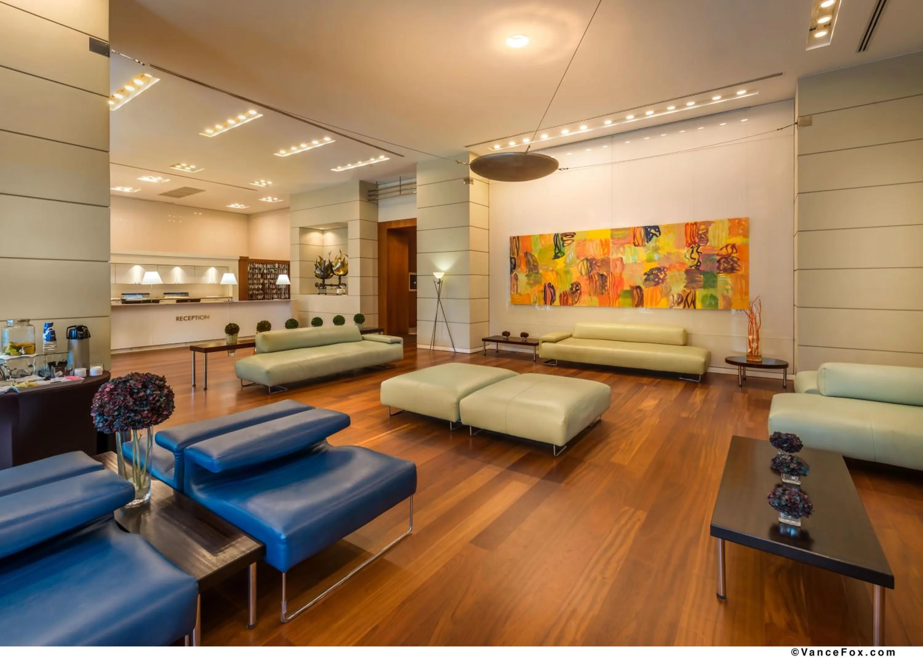 Lobby or reception in Hotel Arya BW Premier Collection