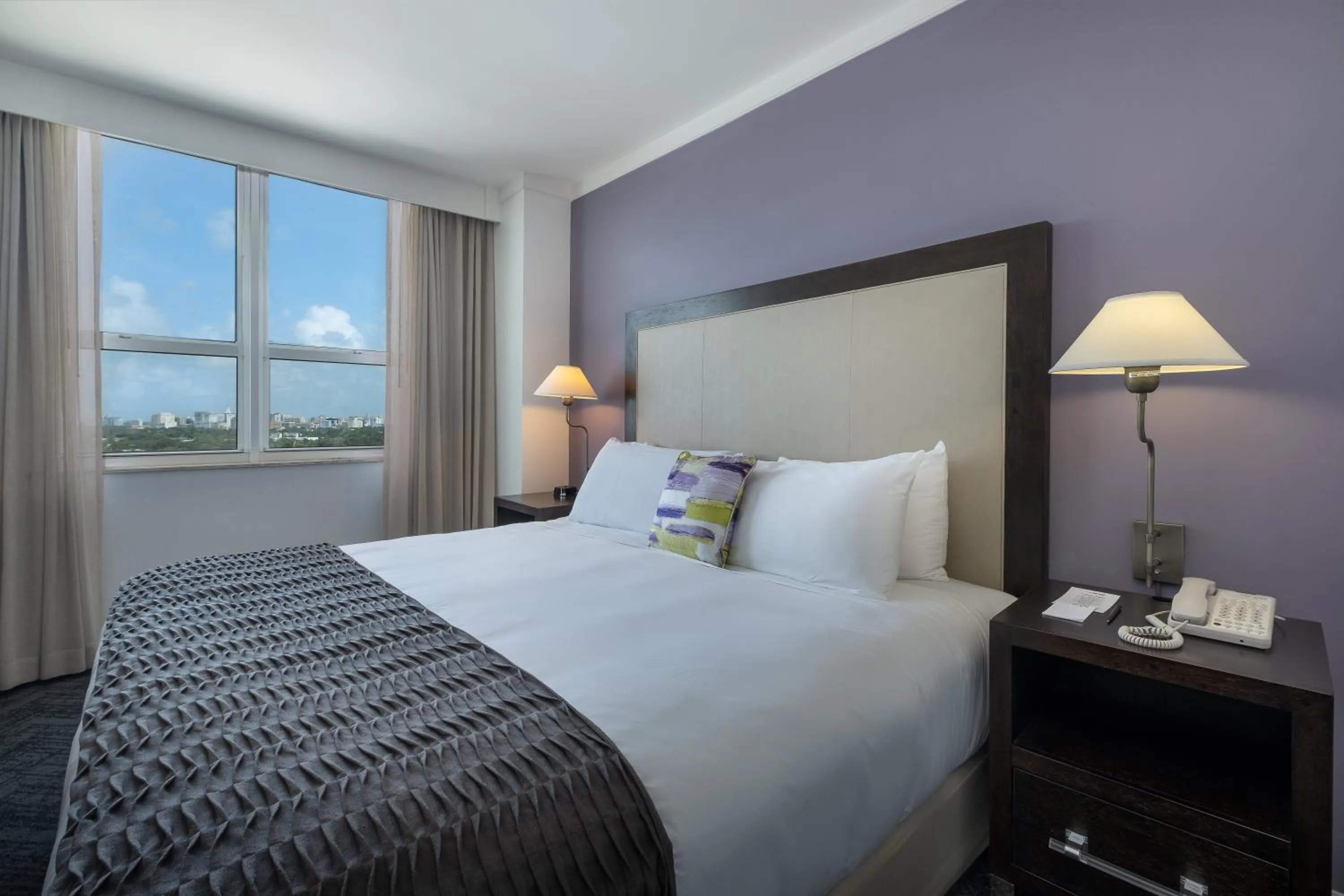 Bed in Hotel Arya BW Premier Collection