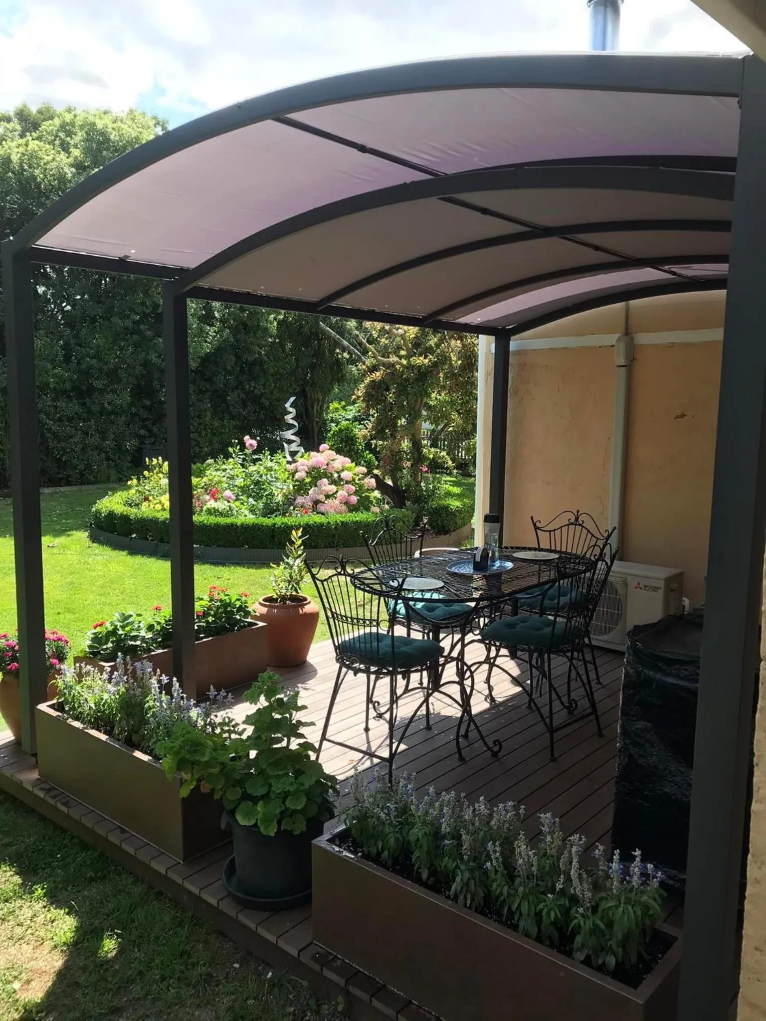 Garden view in Bellamona Cottage Longford