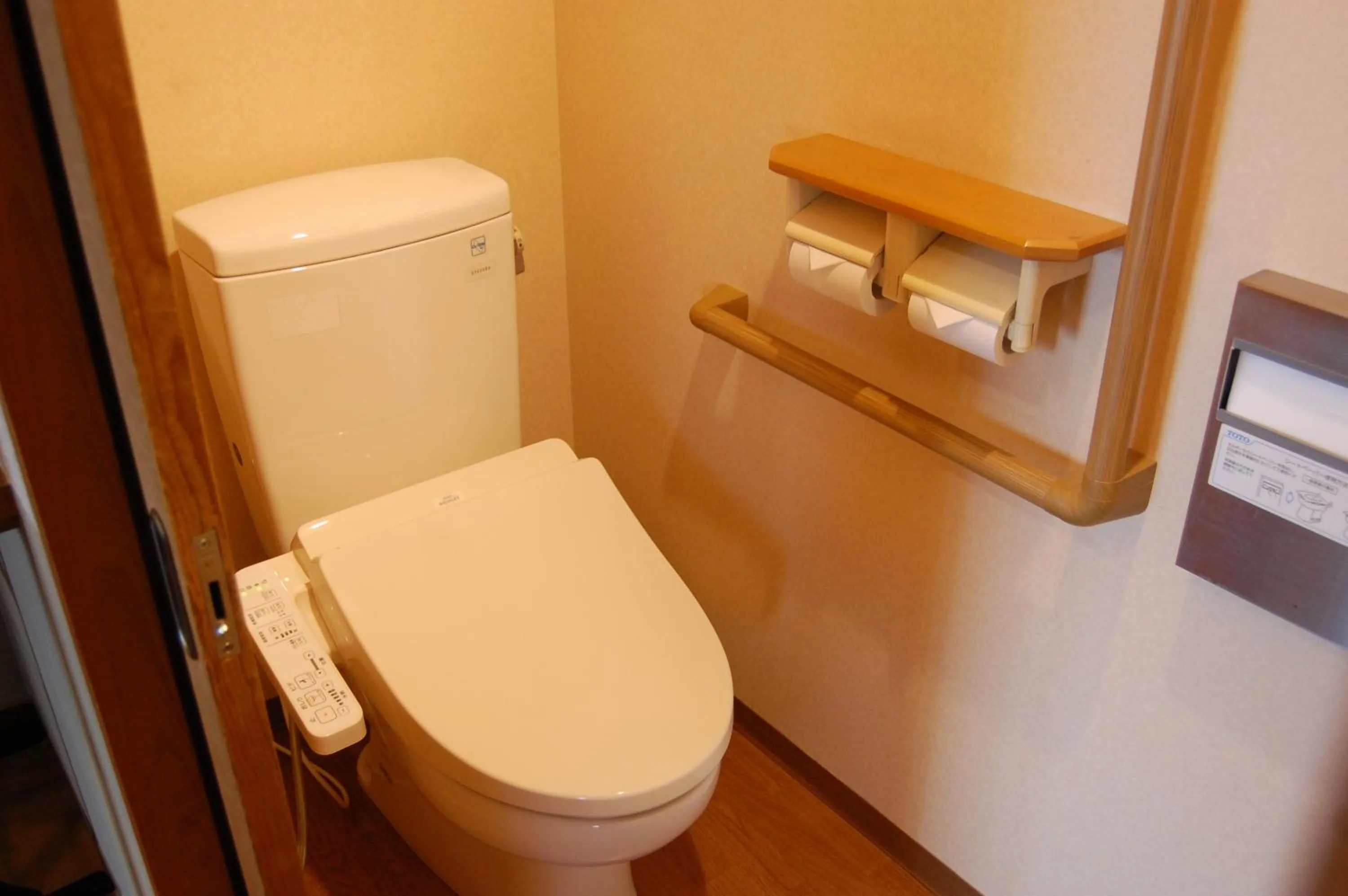 Toilet in Kochoran