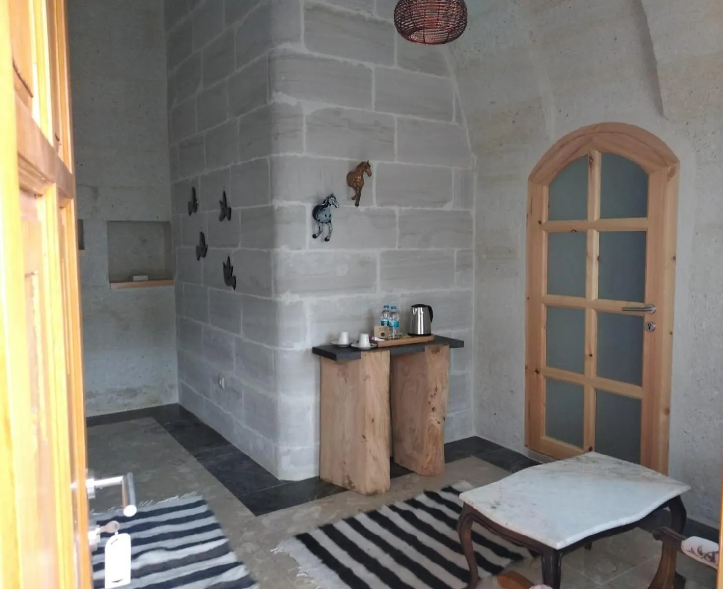 Shower in Agarta Cave Hotel