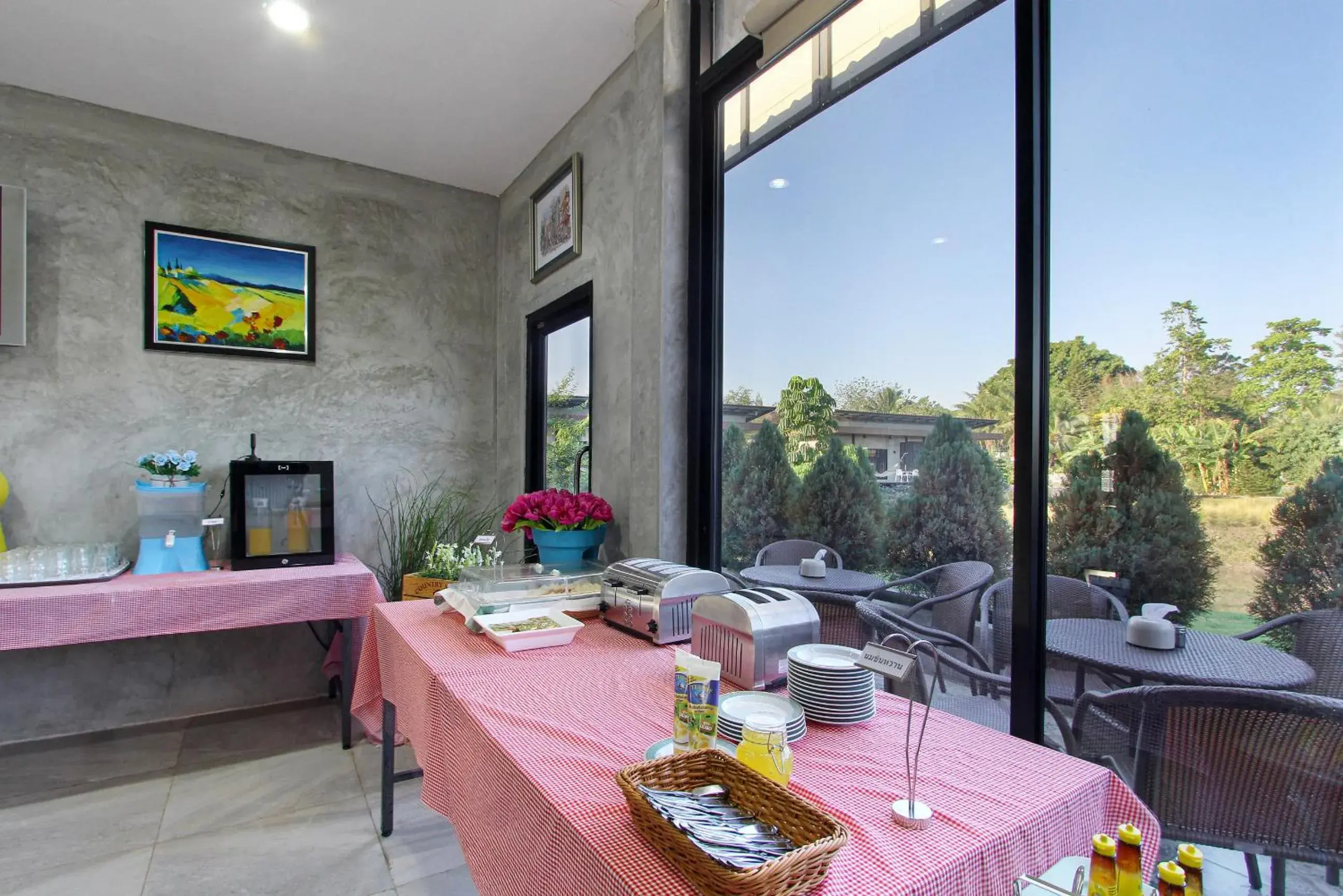 Restaurant/places to eat in White Knot Khao Yai Restaurant/places to eat in White Knot Khao Yai