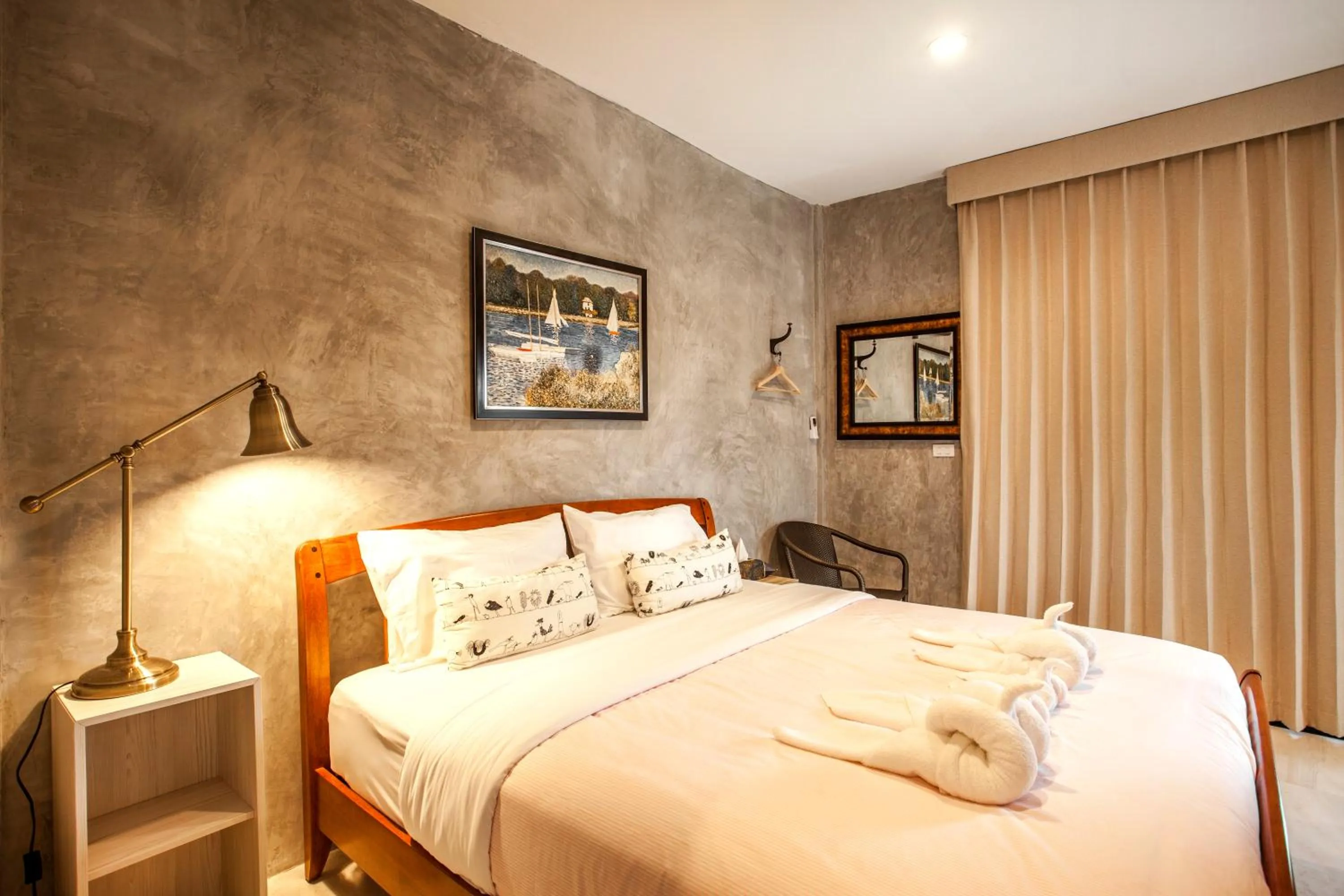 Bed in White Knot Khao Yai