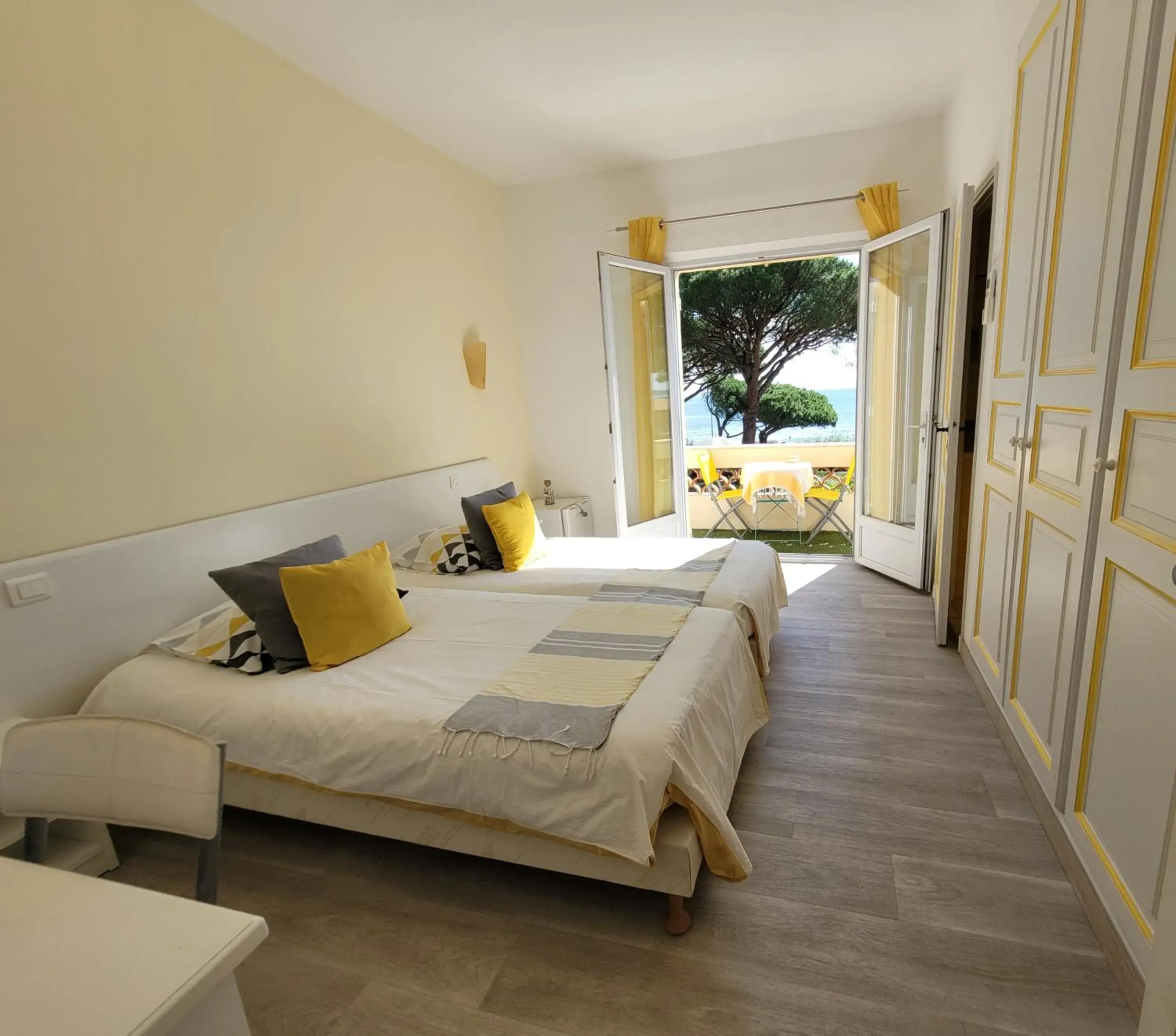 Twin Room with Sea View in Villa Esmeralda Adults Only Twin Room with Sea View in Villa Esmeralda Adults Only