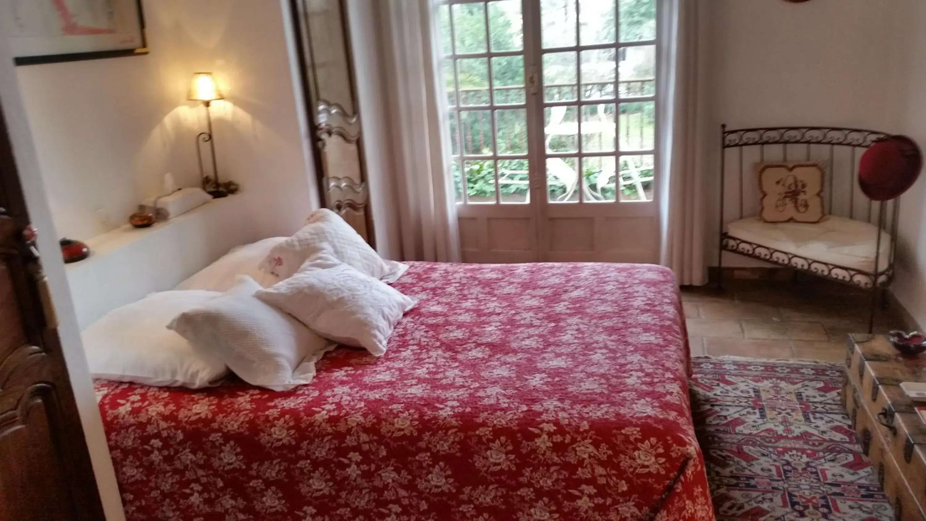 Double Room with Garden View - single occupancy in La Douce Heure Double Room with Garden View - single occupancy in La Douce Heure