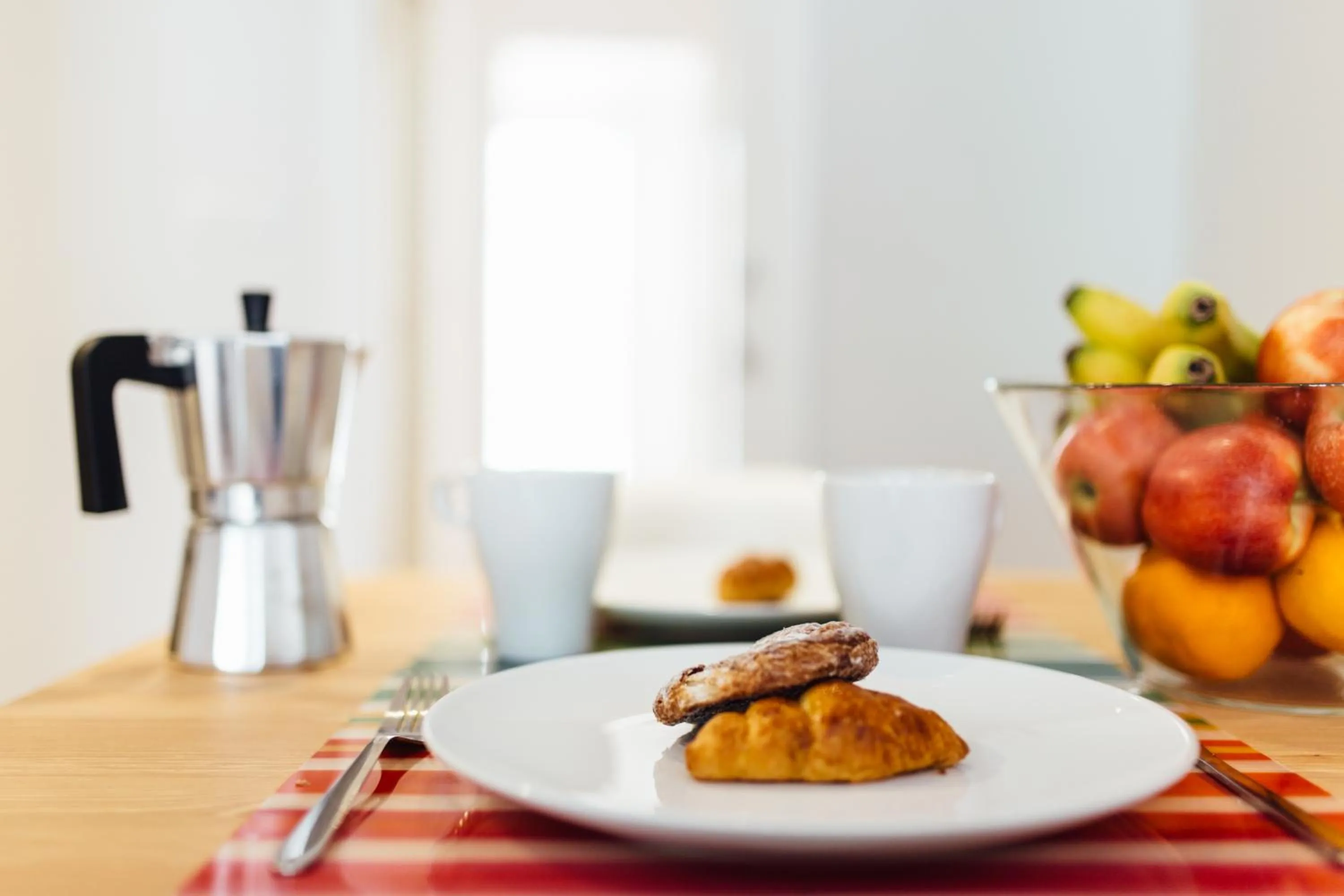 Food and drinks in Botànic Apartaments