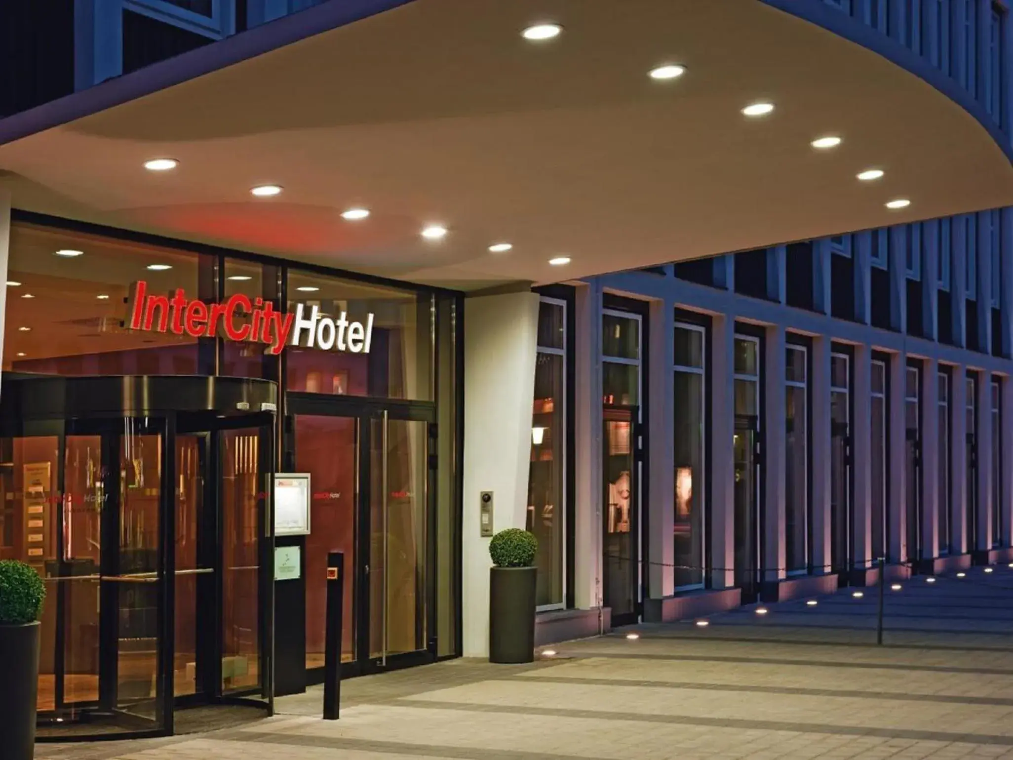 Facade/entrance in IntercityHotel Hannover Facade/entrance in IntercityHotel Hannover