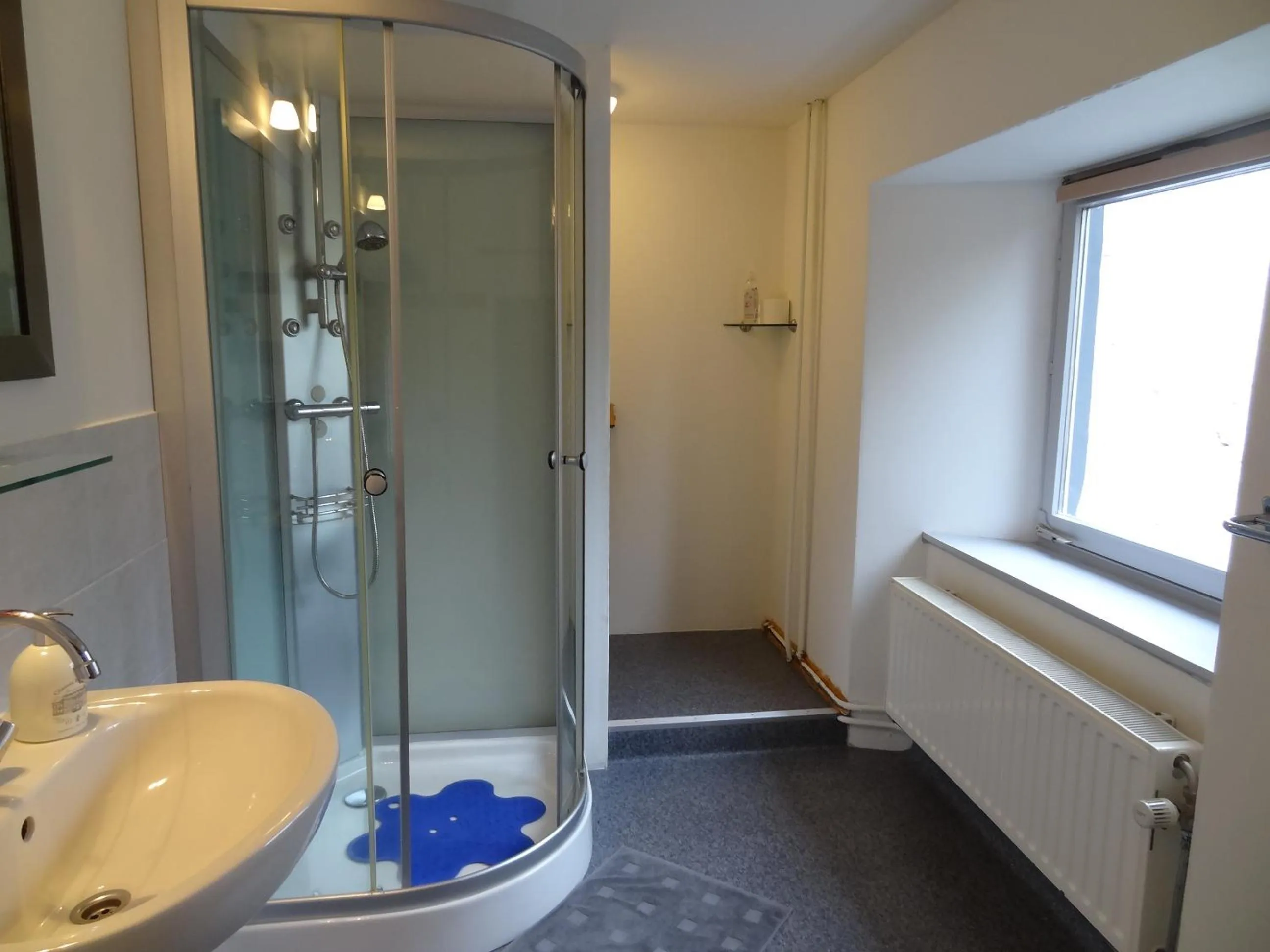 Bathroom in La Fermette Blanche