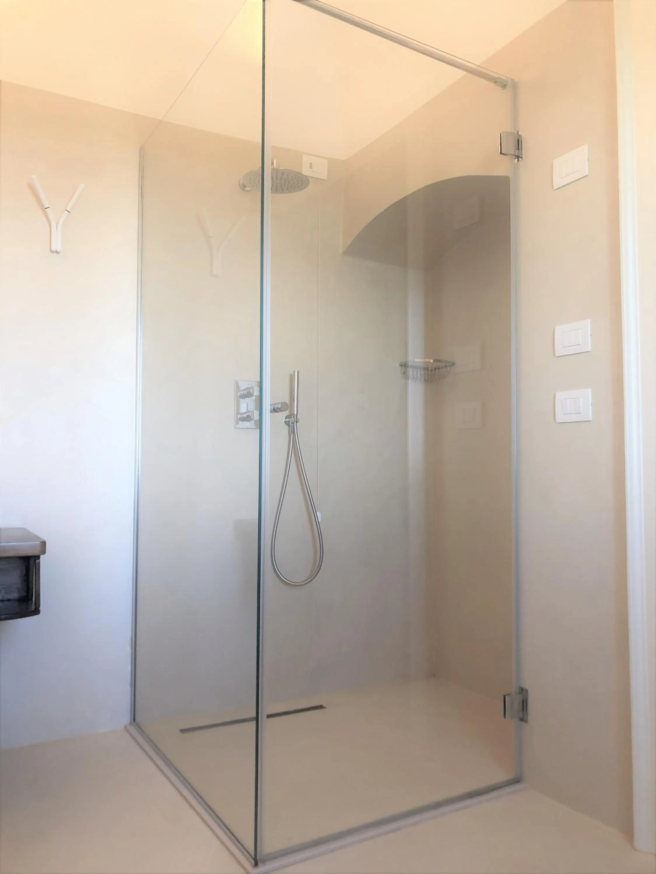 Shower in Villa Torre Bianca by Emily Hotels