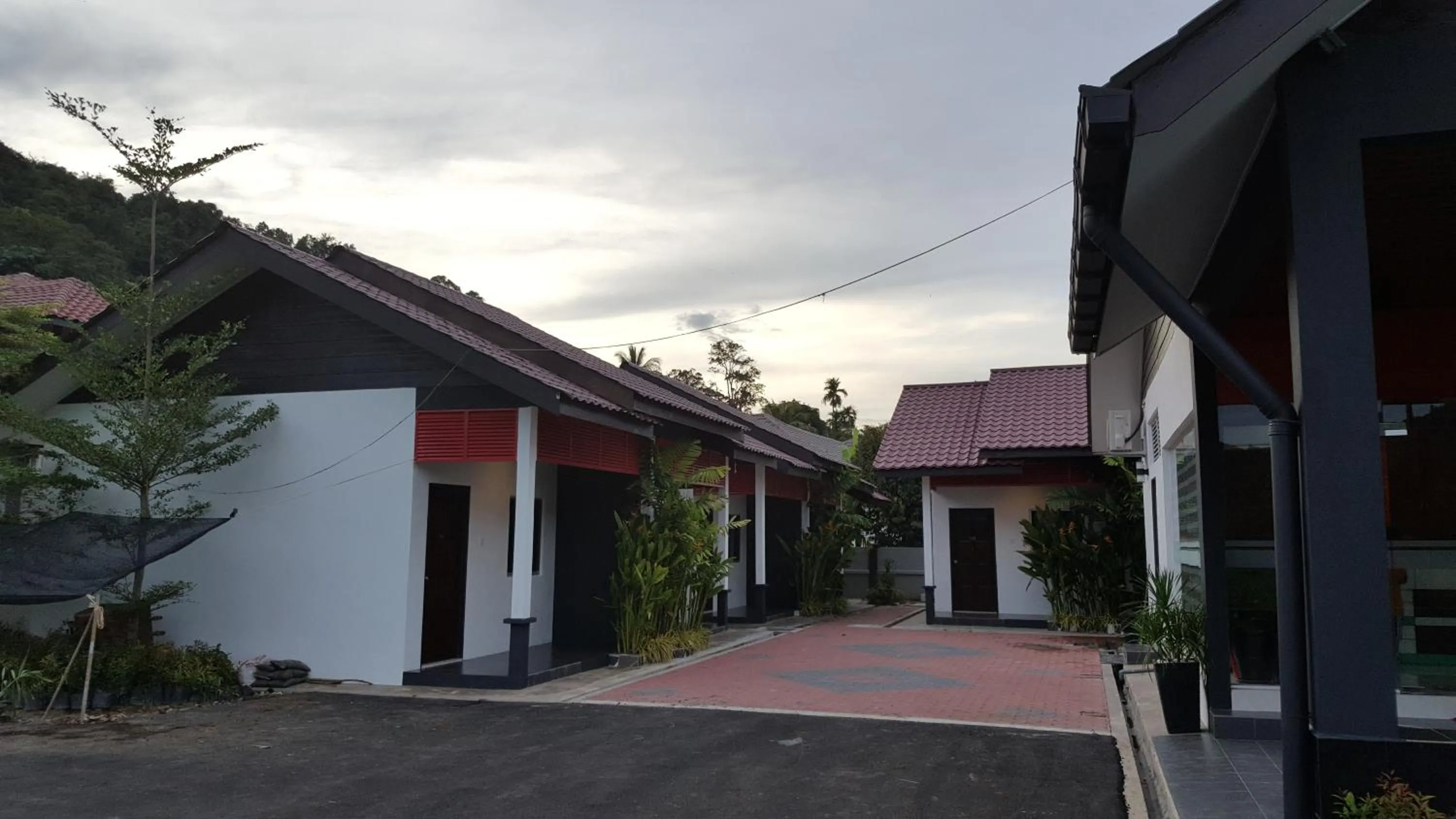 Area and facilities in Anjung Villa