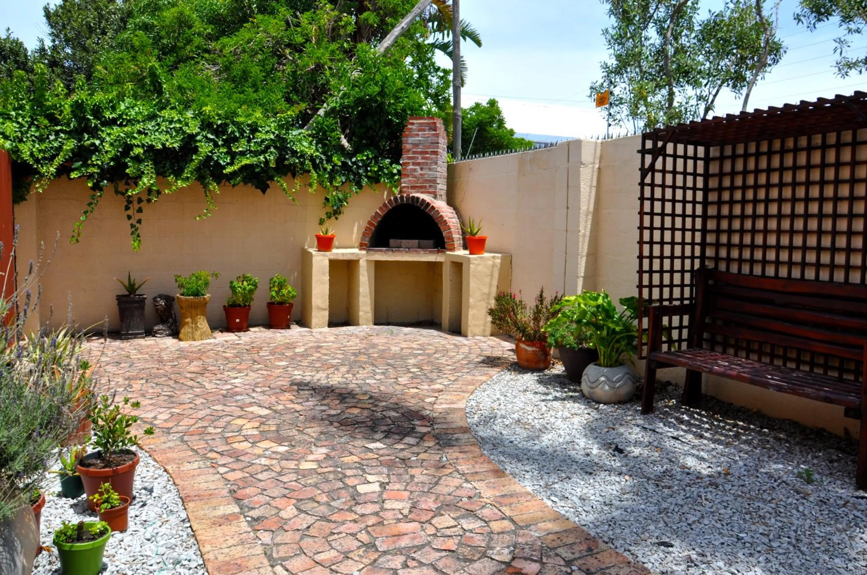 BBQ facilities in Hermanus AT HOME