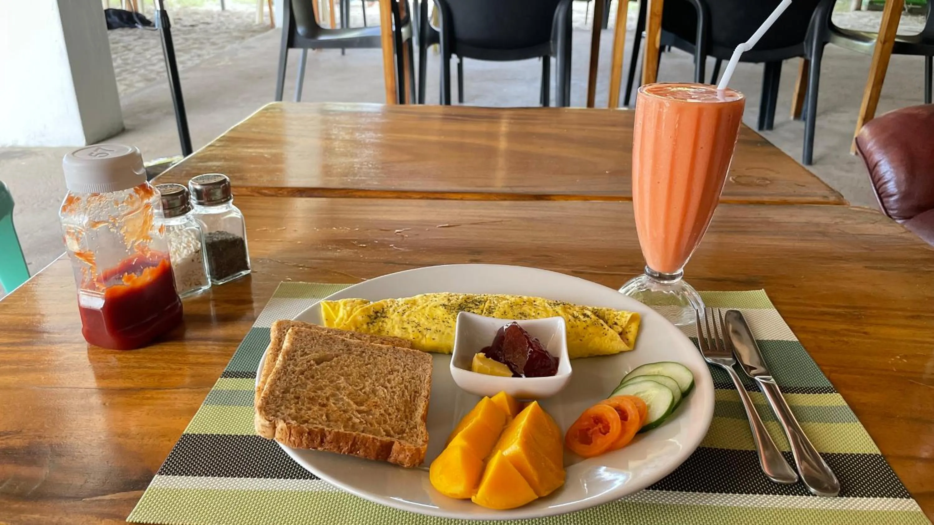 Breakfast in Footprints Beach Resort