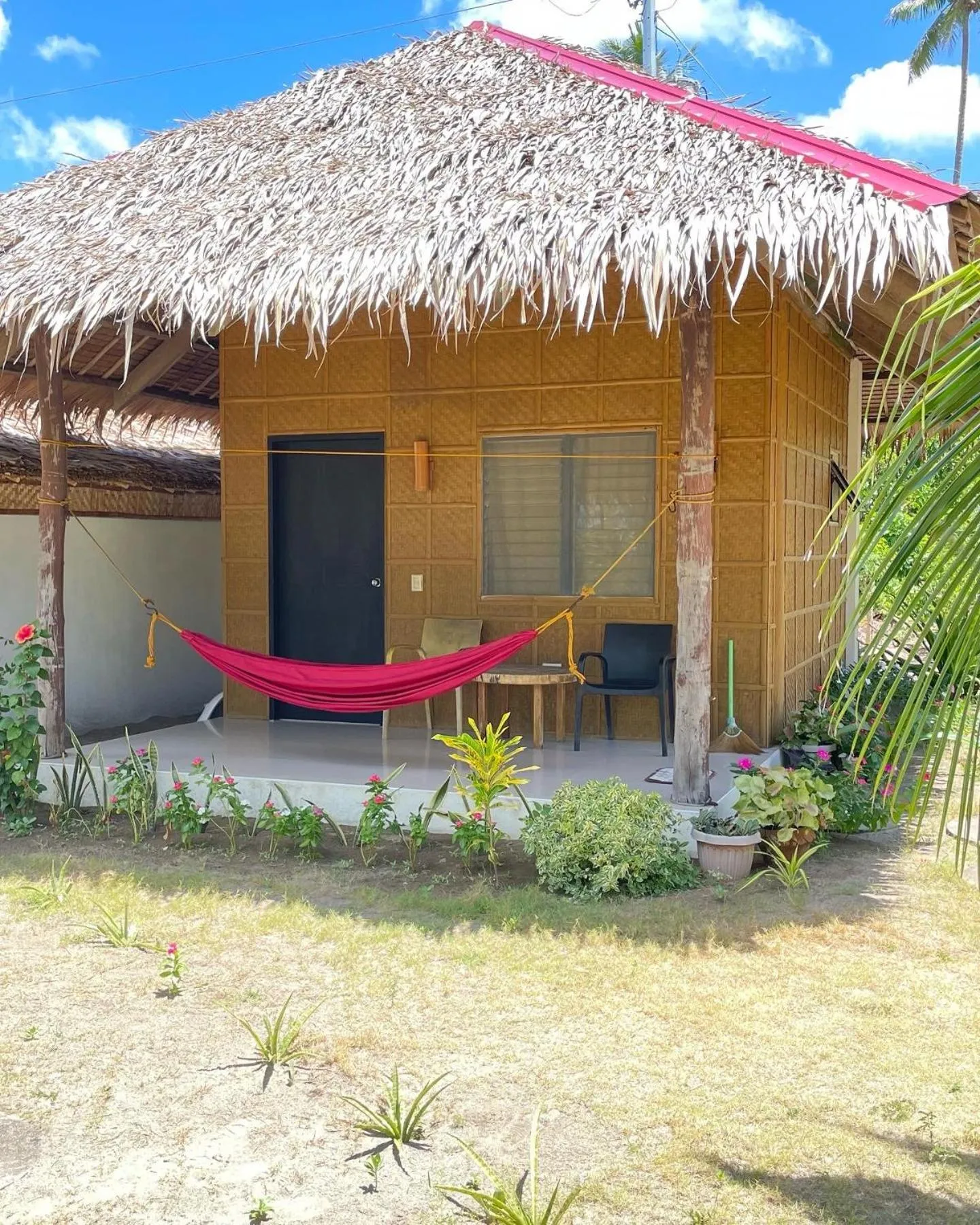 Property building in Footprints Beach Resort
